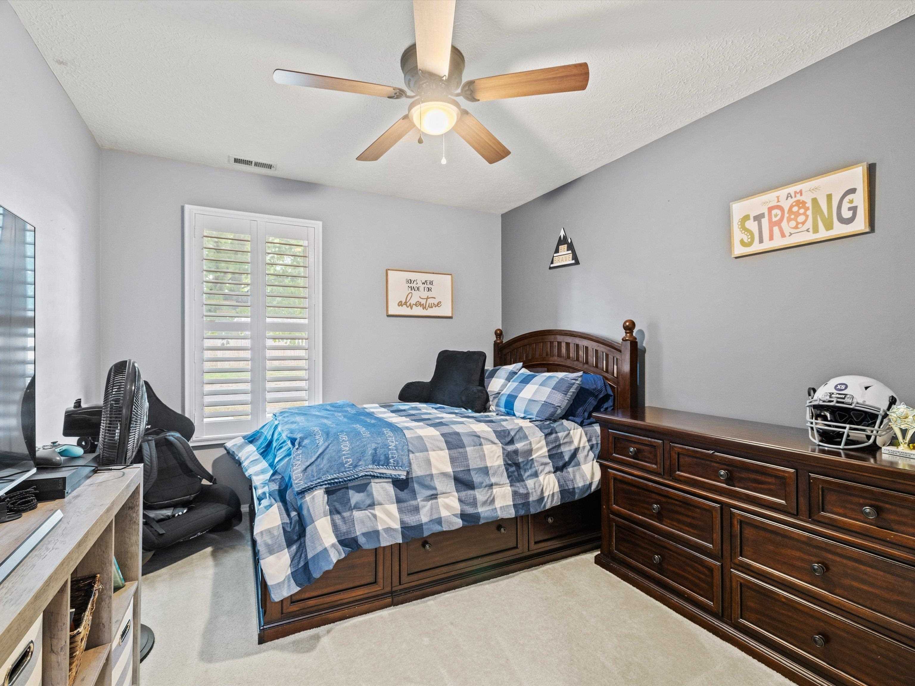 1122 Landing Meadows Dr, Henderson, Kentucky 42420, 3 Bedrooms Bedrooms, ,2 BathroomsBathrooms,Single Family Residence,For Sale,Landing Meadows Dr,90553