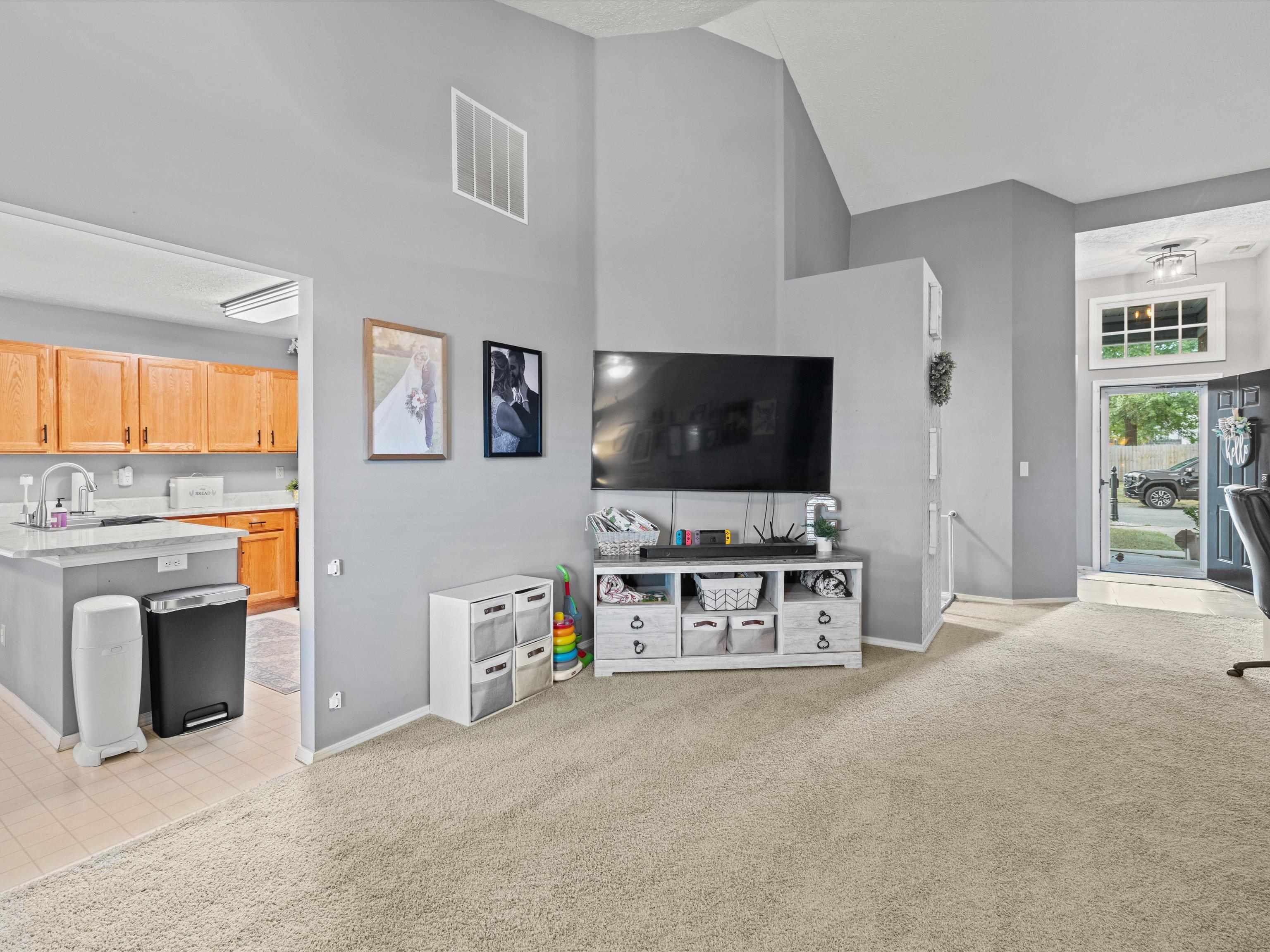 1122 Landing Meadows Dr, Henderson, Kentucky 42420, 3 Bedrooms Bedrooms, ,2 BathroomsBathrooms,Single Family Residence,For Sale,Landing Meadows Dr,90553