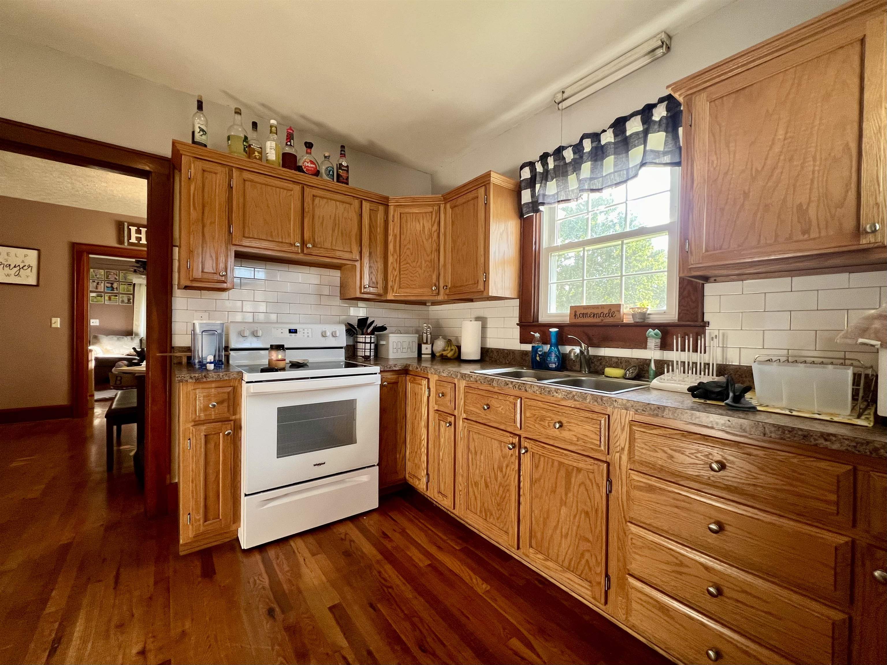 749 Oakwood Dr, Hartford, Kentucky 42347, 4 Bedrooms Bedrooms, ,1 BathroomBathrooms,Single Family Residence,For Sale,Oakwood Dr,90559