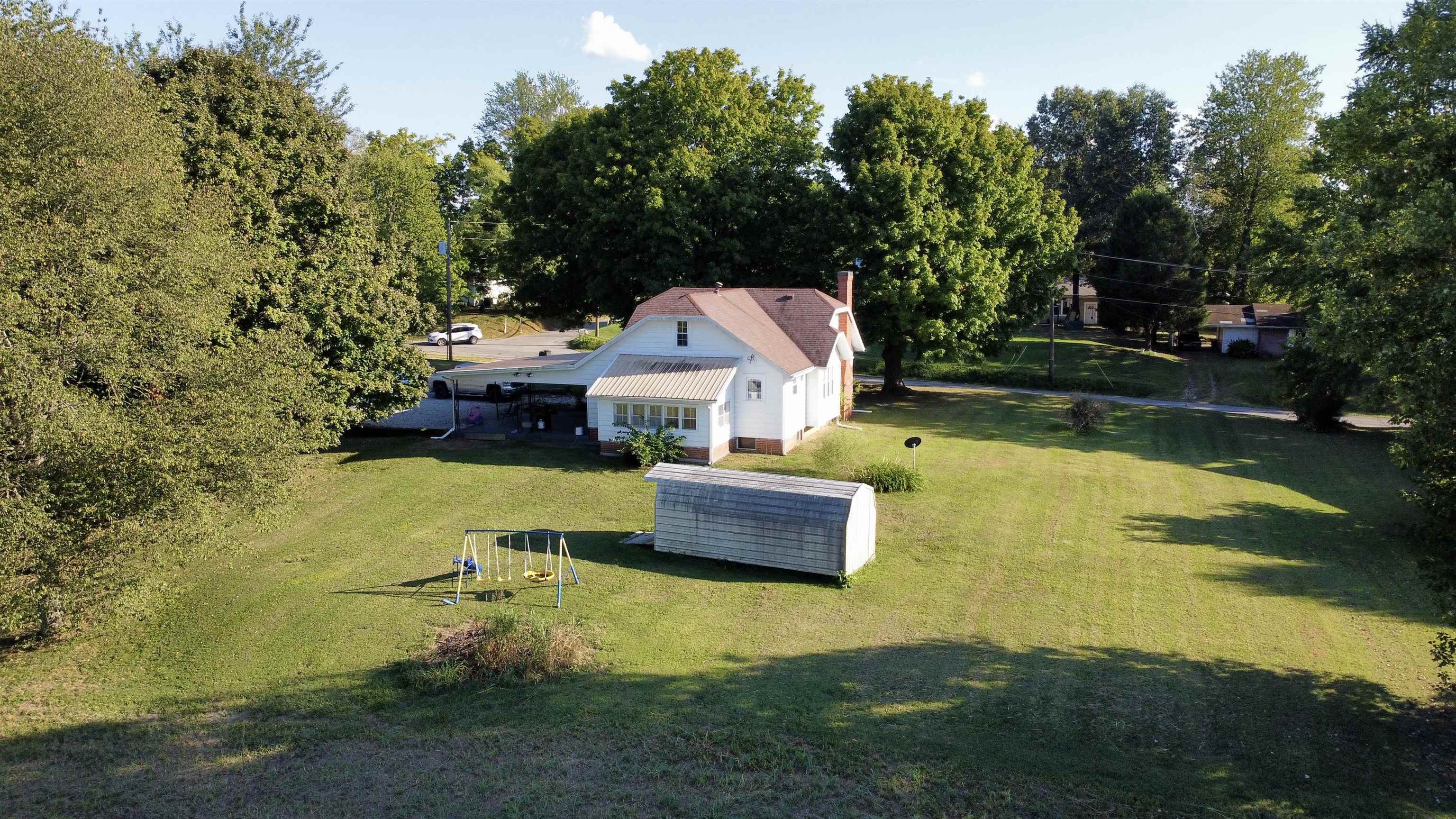 749 Oakwood Dr, Hartford, Kentucky 42347, 4 Bedrooms Bedrooms, ,1 BathroomBathrooms,Single Family Residence,For Sale,Oakwood Dr,90559