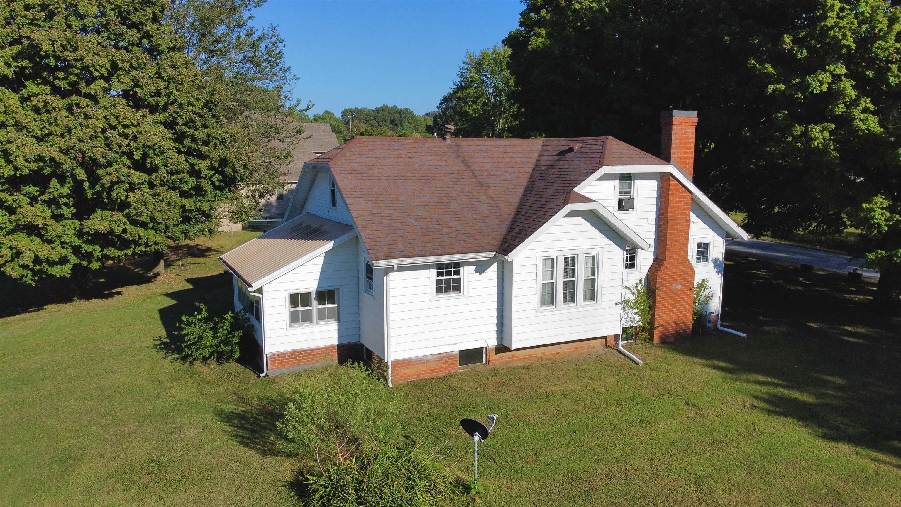 749 Oakwood Dr, Hartford, Kentucky 42347, 4 Bedrooms Bedrooms, ,1 BathroomBathrooms,Single Family Residence,For Sale,Oakwood Dr,90559