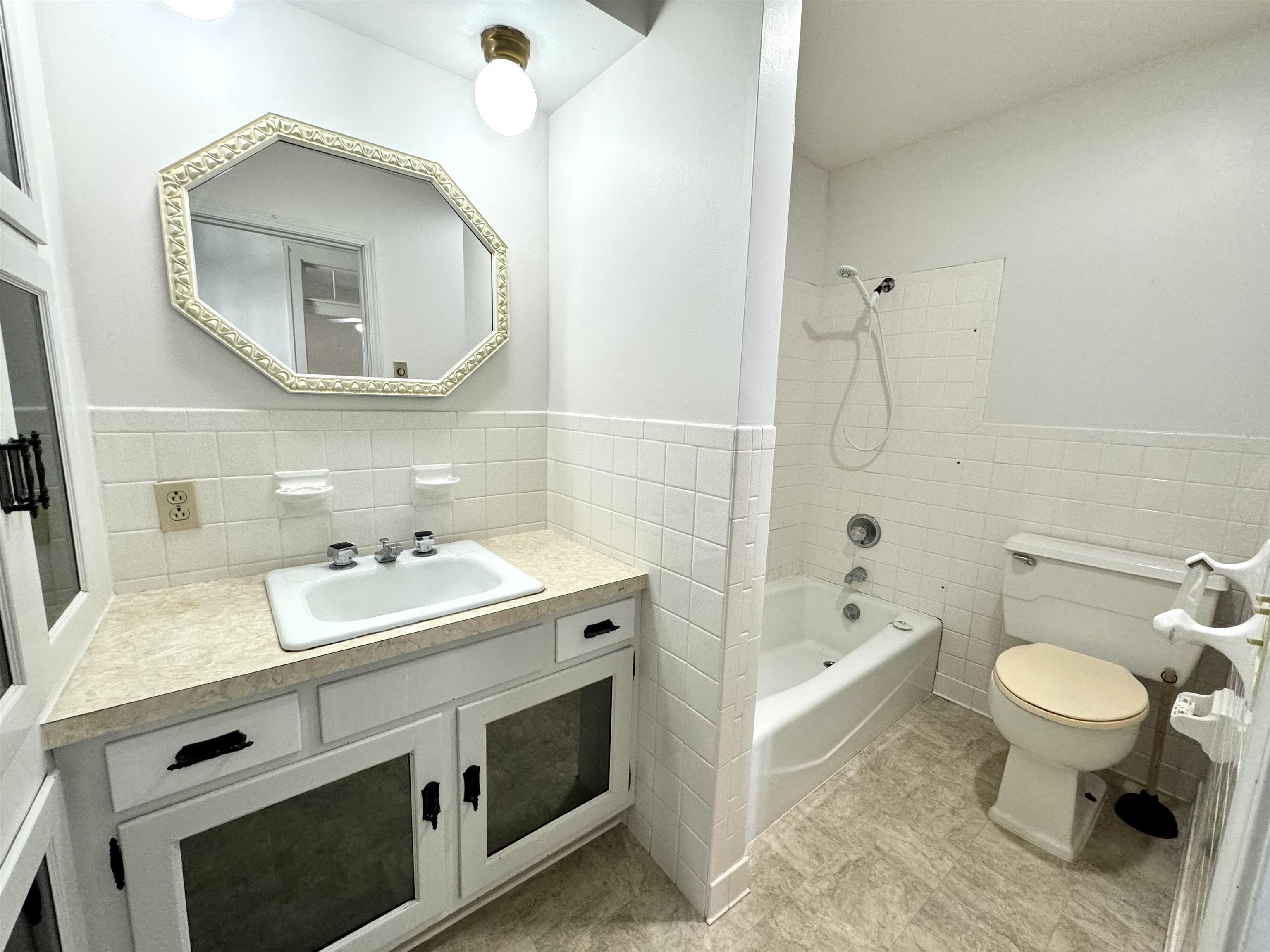 350 5th St, Calhoun, Kentucky 42327, 2 Bedrooms Bedrooms, ,2 BathroomsBathrooms,Single Family Residence,For Sale,5th St,90561