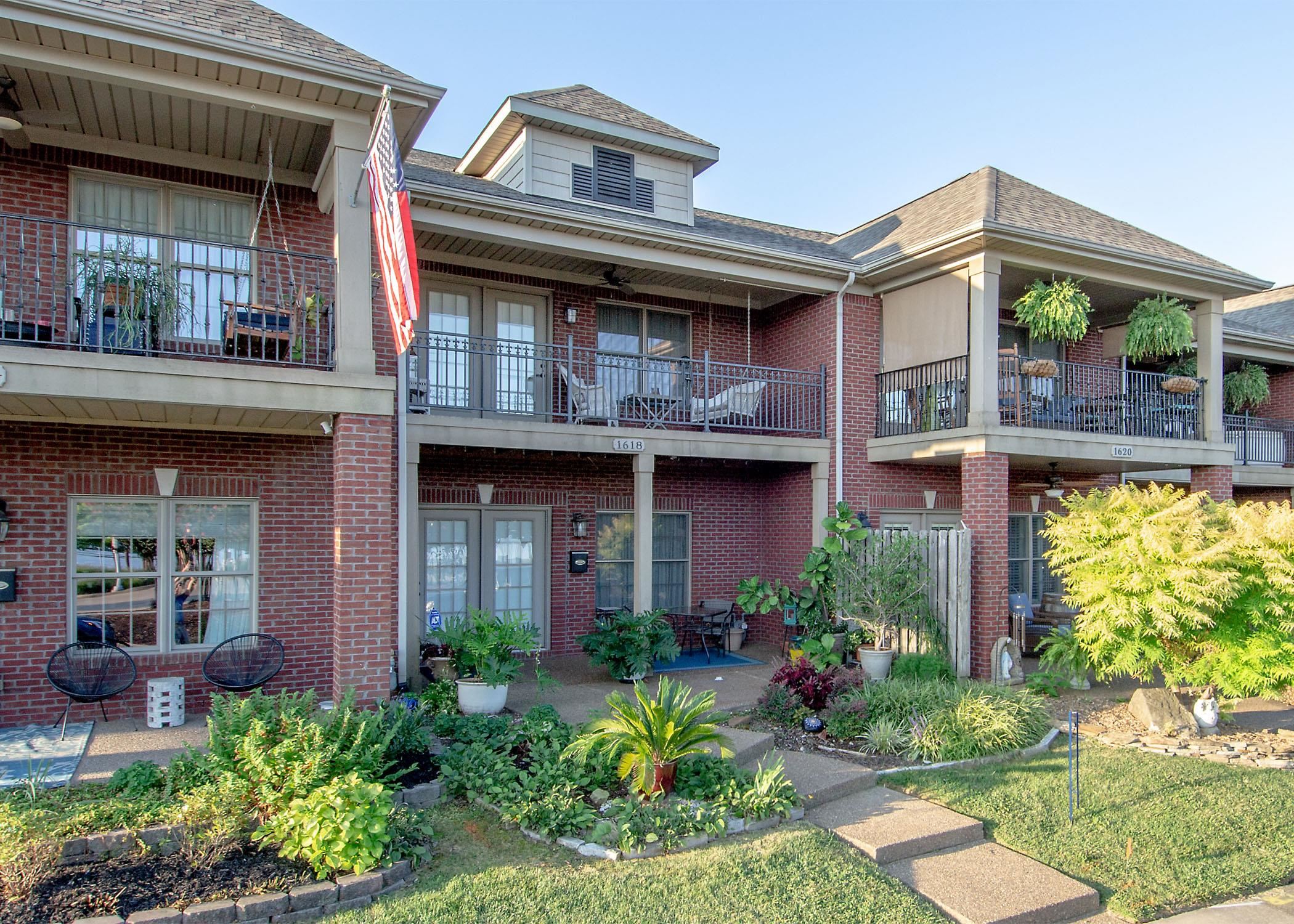 1618 Lock Ave, Owensboro, Kentucky 42301, 2 Bedrooms Bedrooms, ,2 BathroomsBathrooms,Townhouse,For Sale,Lock Ave,90562