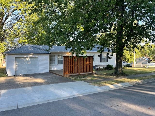 2662 Victory Ct West, Owensboro, Kentucky 42303, 2 Bedrooms Bedrooms, ,1 BathroomBathrooms,Single Family Residence,For Sale,Victory Ct West,90566
