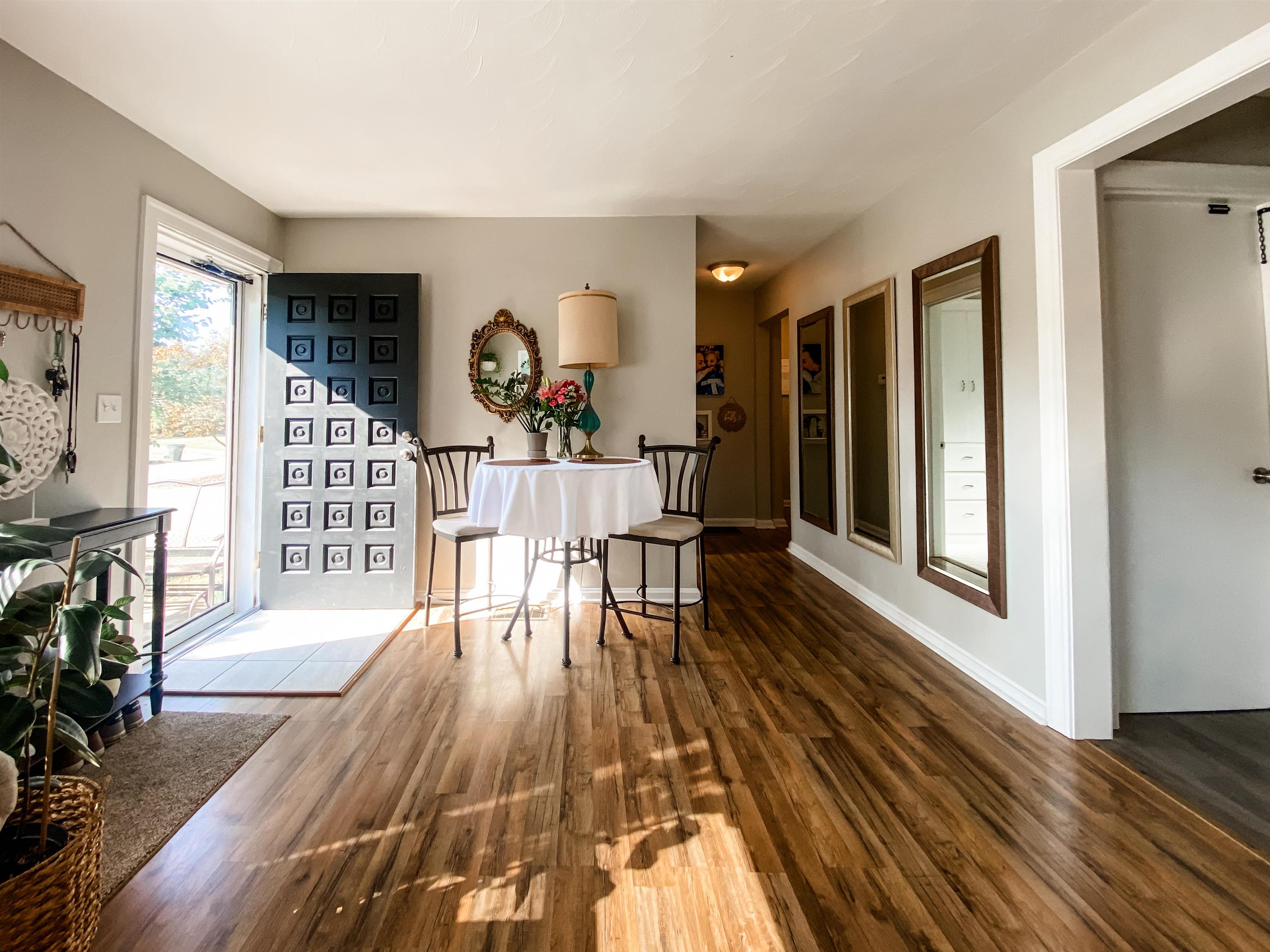 1243 Avondale Rd, Owensboro, Kentucky 42303, 3 Bedrooms Bedrooms, ,1 BathroomBathrooms,Single Family Residence,For Sale,Avondale Rd,90567