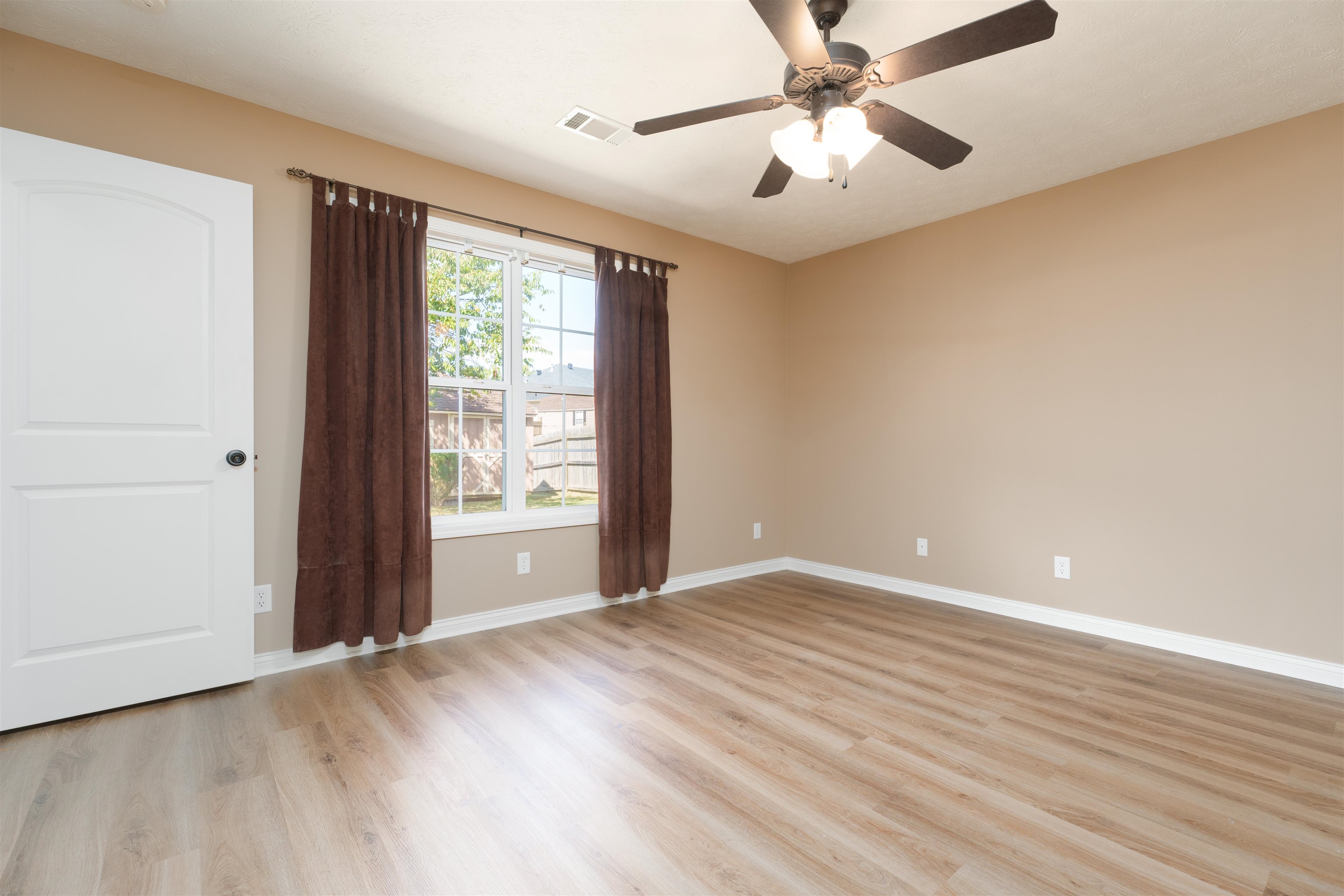 2920 Trails Way, Owensboro, Kentucky 42303, 3 Bedrooms Bedrooms, ,2 BathroomsBathrooms,Single Family Residence,For Sale,Trails Way,90569