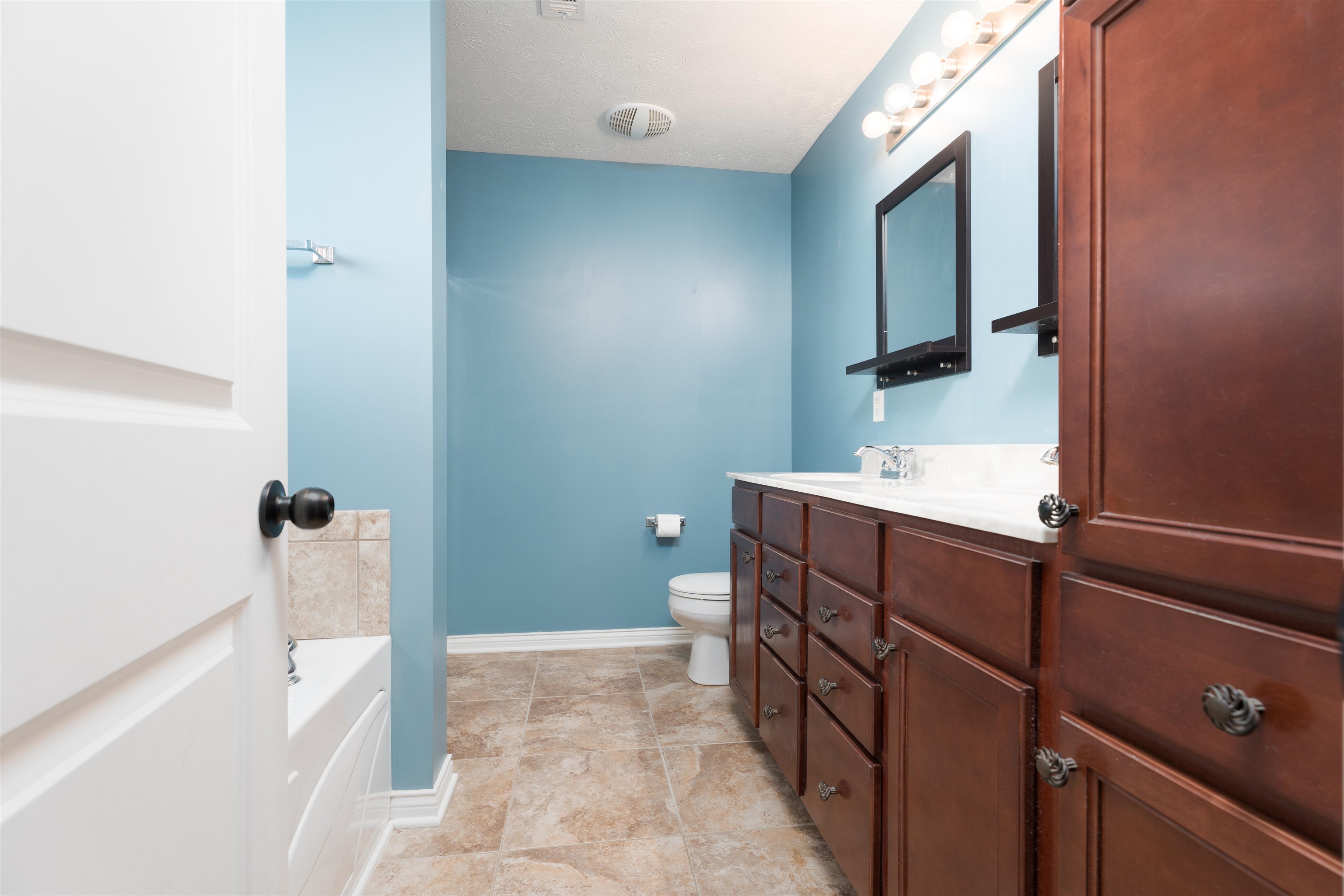 2920 Trails Way, Owensboro, Kentucky 42303, 3 Bedrooms Bedrooms, ,2 BathroomsBathrooms,Single Family Residence,For Sale,Trails Way,90569
