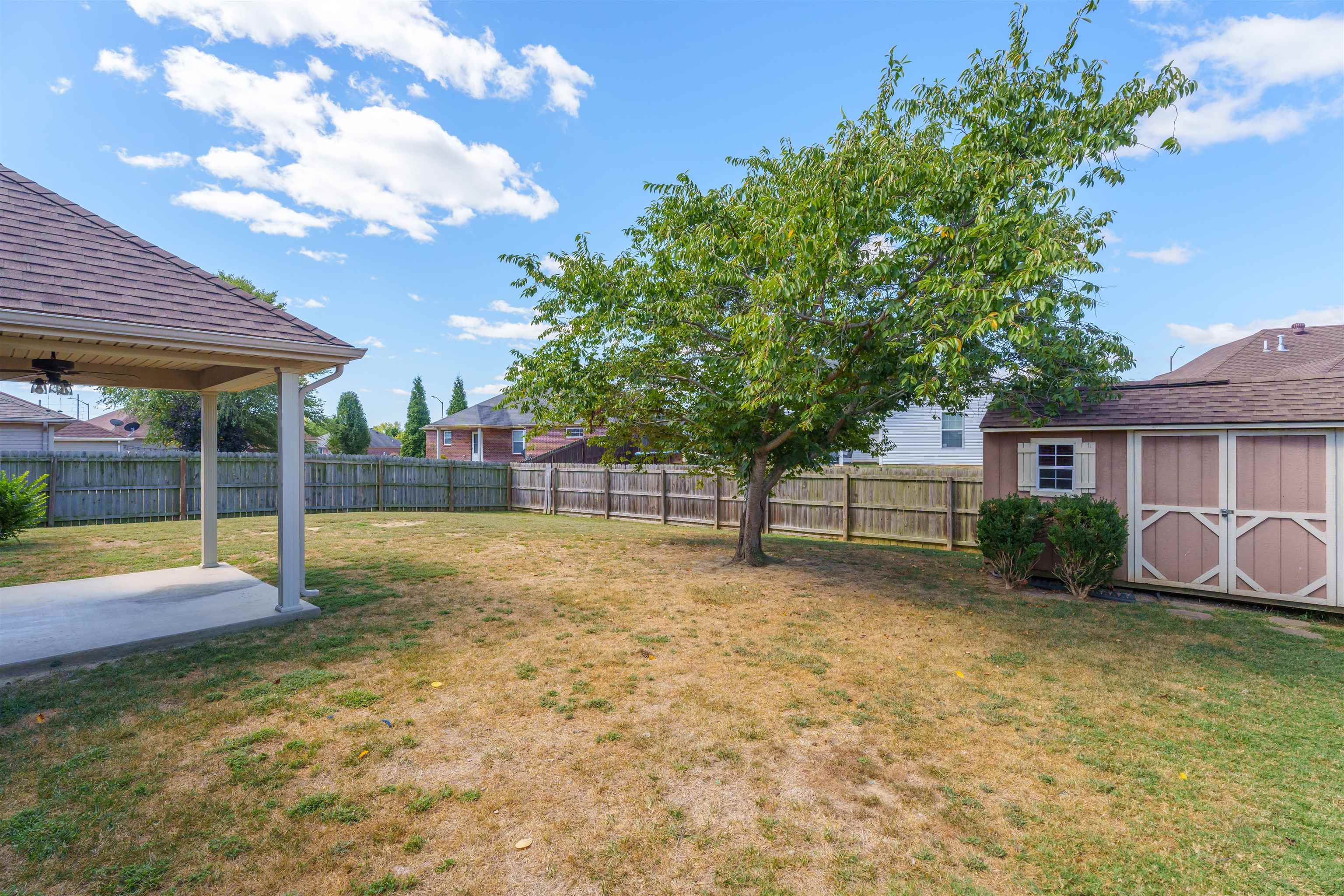 2920 Trails Way, Owensboro, Kentucky 42303, 3 Bedrooms Bedrooms, ,2 BathroomsBathrooms,Single Family Residence,For Sale,Trails Way,90569