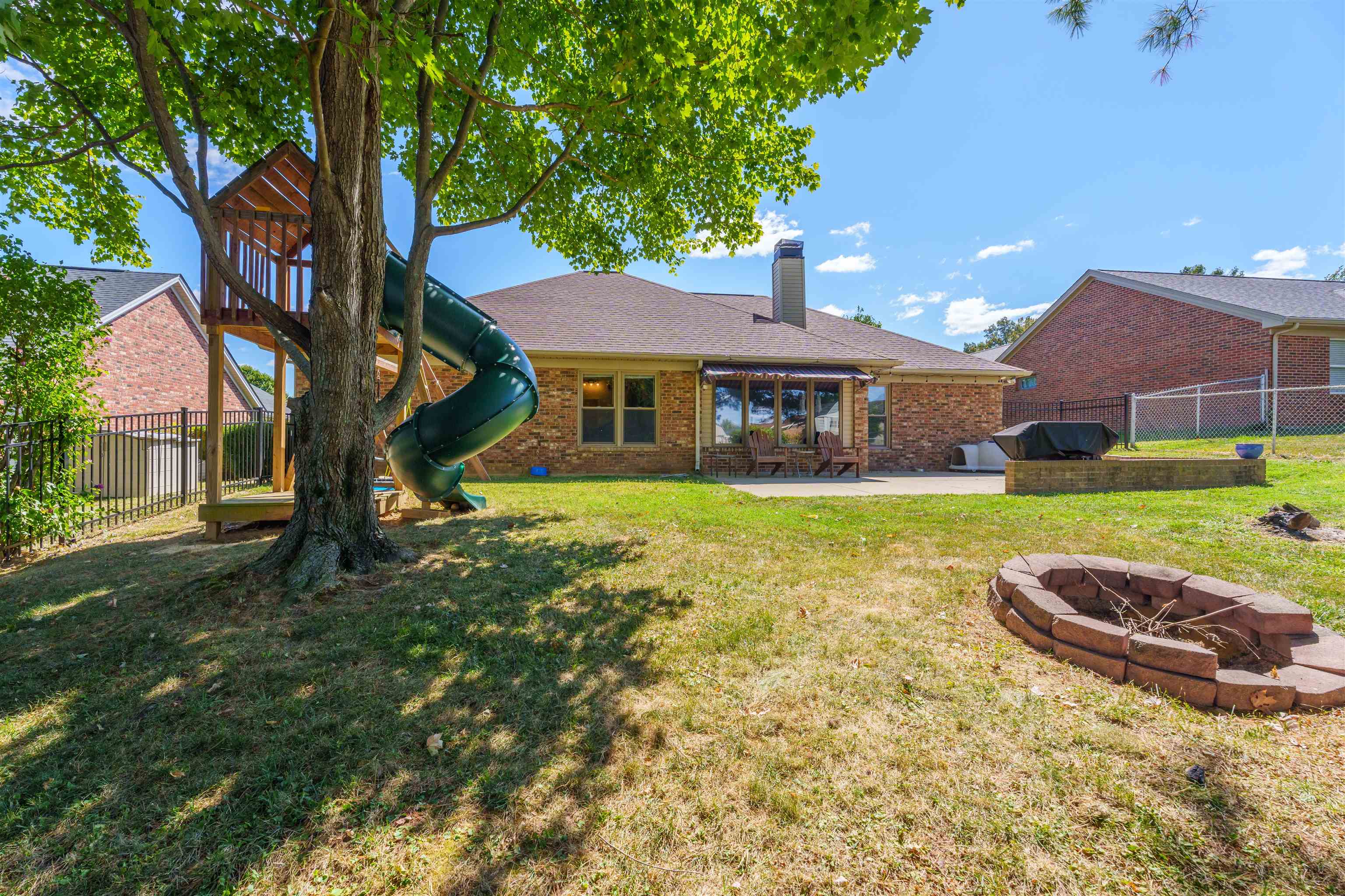 3736 War Admiral Dr, Owensboro, Kentucky 42303, 3 Bedrooms Bedrooms, ,2 BathroomsBathrooms,Single Family Residence,For Sale,War Admiral Dr,90572