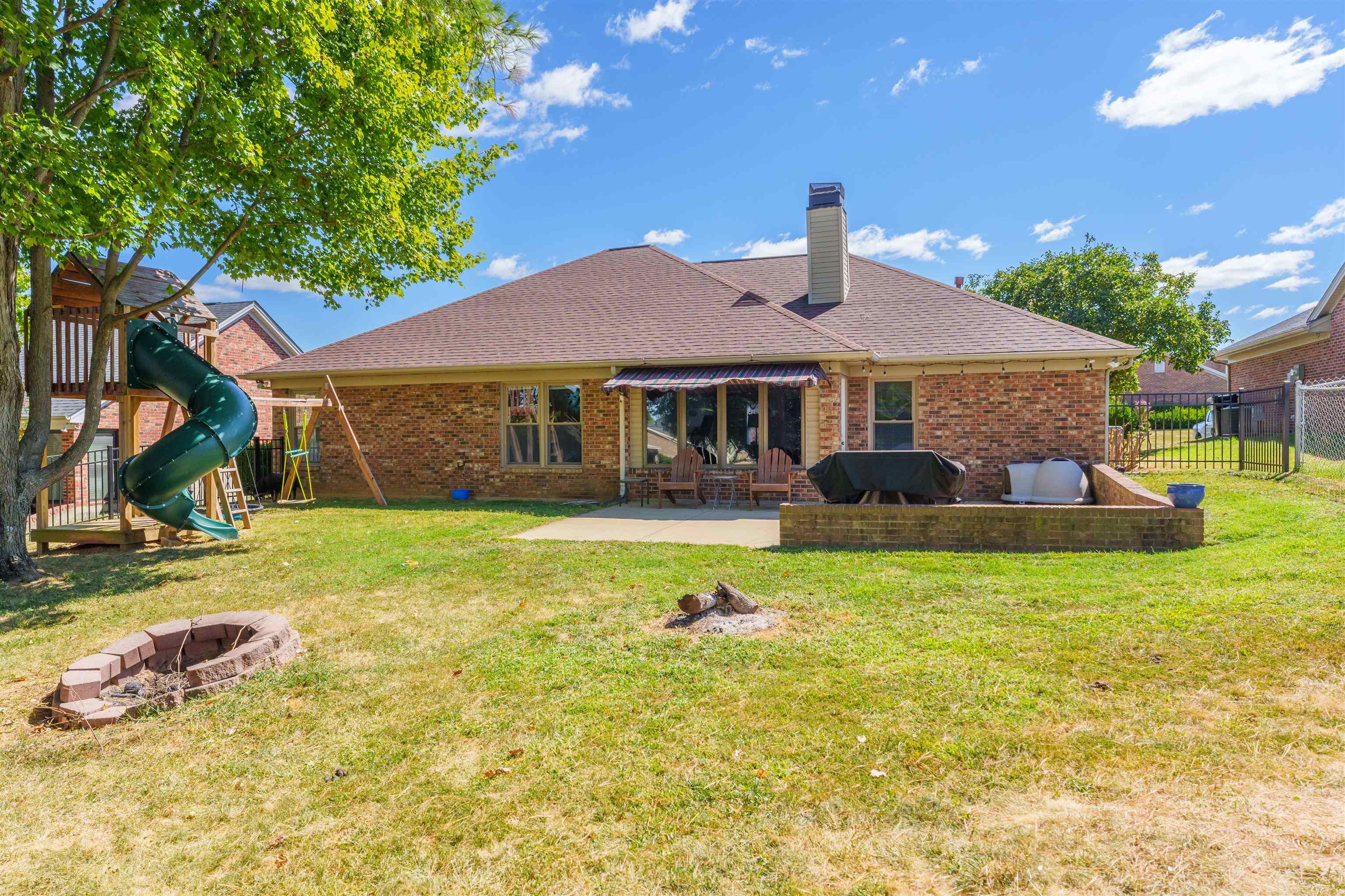 3736 War Admiral Dr, Owensboro, Kentucky 42303, 3 Bedrooms Bedrooms, ,2 BathroomsBathrooms,Single Family Residence,For Sale,War Admiral Dr,90572