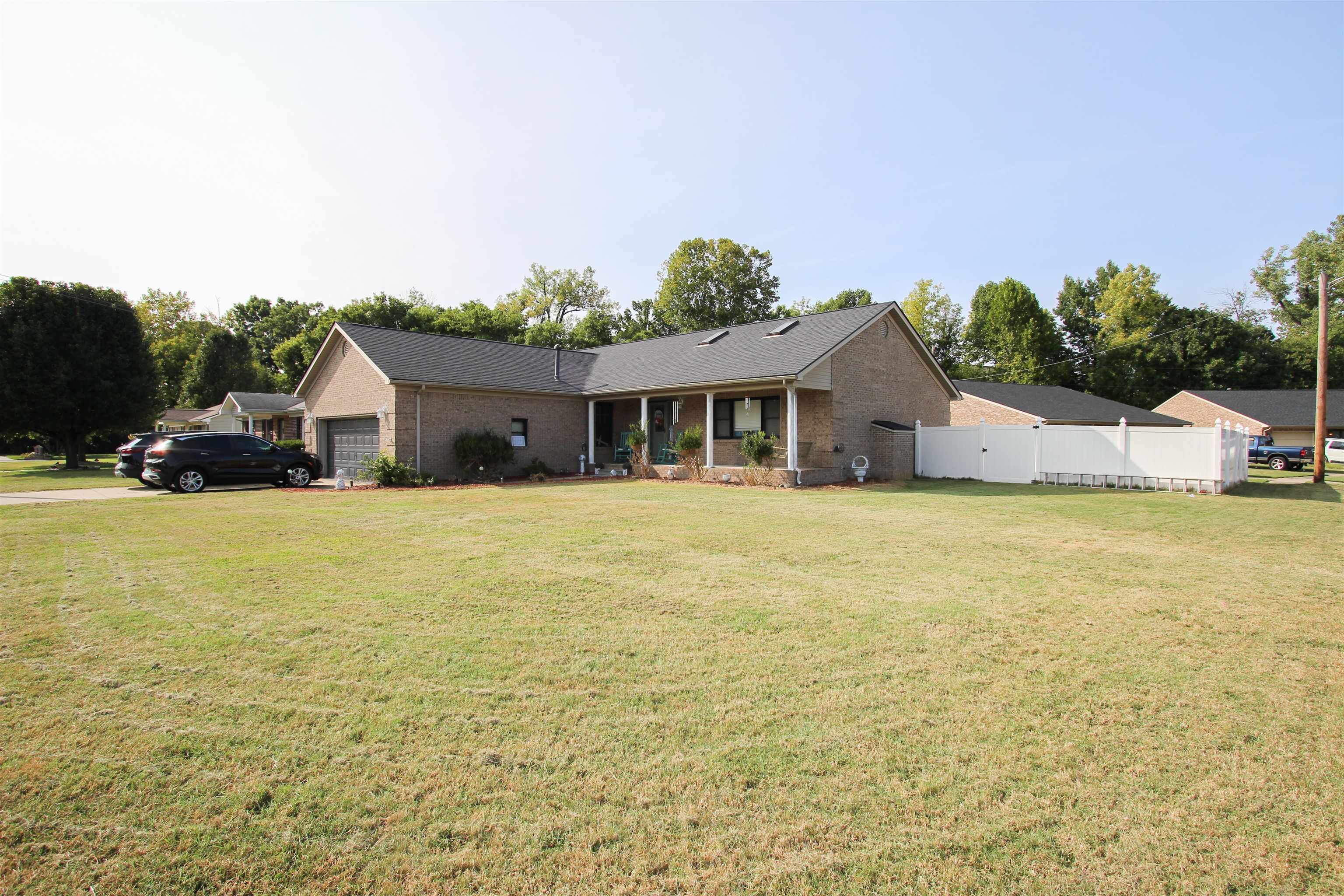 3503 Deer Trail, Owensboro, Kentucky 42301, 3 Bedrooms Bedrooms, ,2 BathroomsBathrooms,Single Family Residence,For Sale,Deer Trail,90573