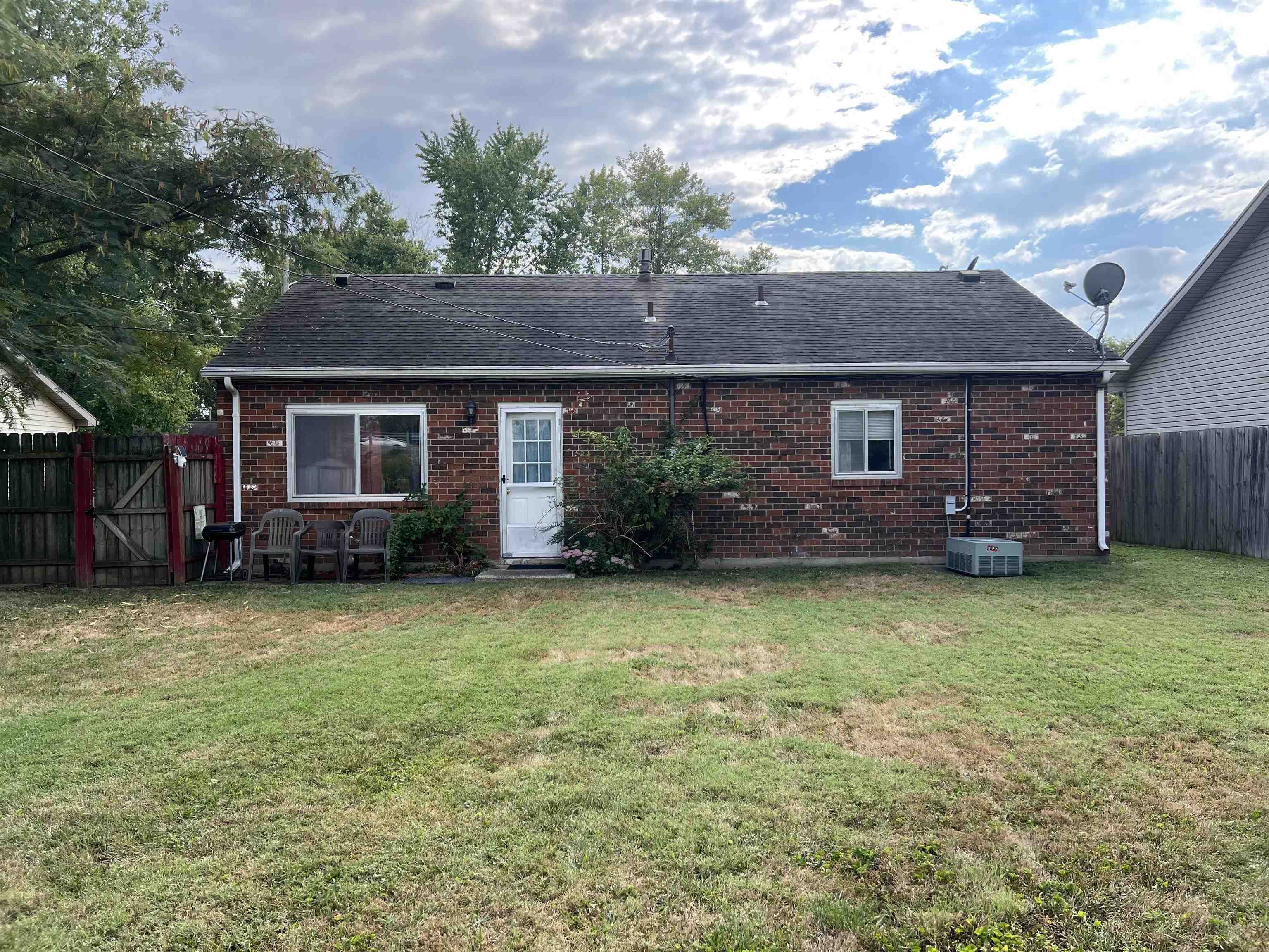 3621 Winchester Dr., Owensboro, Kentucky 42301, 3 Bedrooms Bedrooms, ,1 BathroomBathrooms,Single Family Residence,For Sale,Winchester Dr.,90574