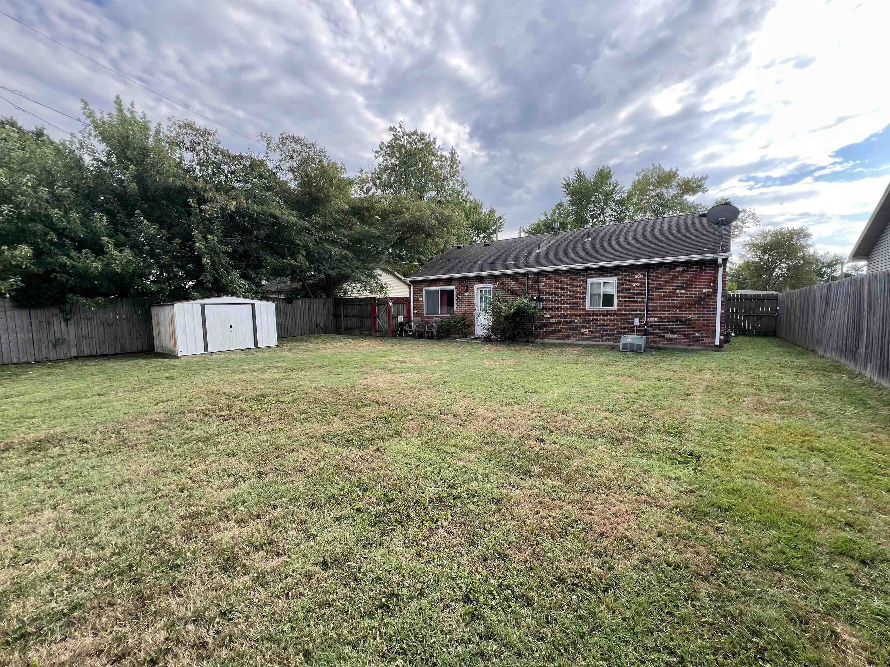 3621 Winchester Dr., Owensboro, Kentucky 42301, 3 Bedrooms Bedrooms, ,1 BathroomBathrooms,Single Family Residence,For Sale,Winchester Dr.,90574
