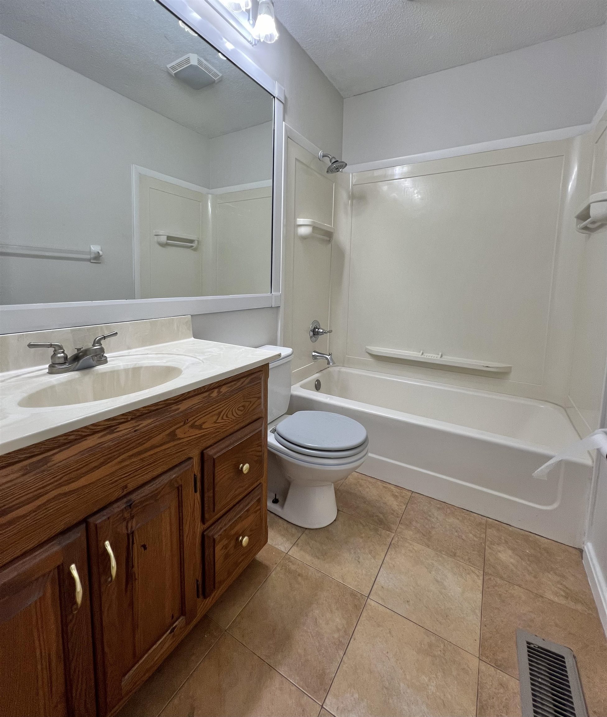4230 Yewells Landing W, Owensboro, Kentucky 42303, 3 Bedrooms Bedrooms, ,2 BathroomsBathrooms,Single Family Residence,For Sale,Yewells Landing W,90575