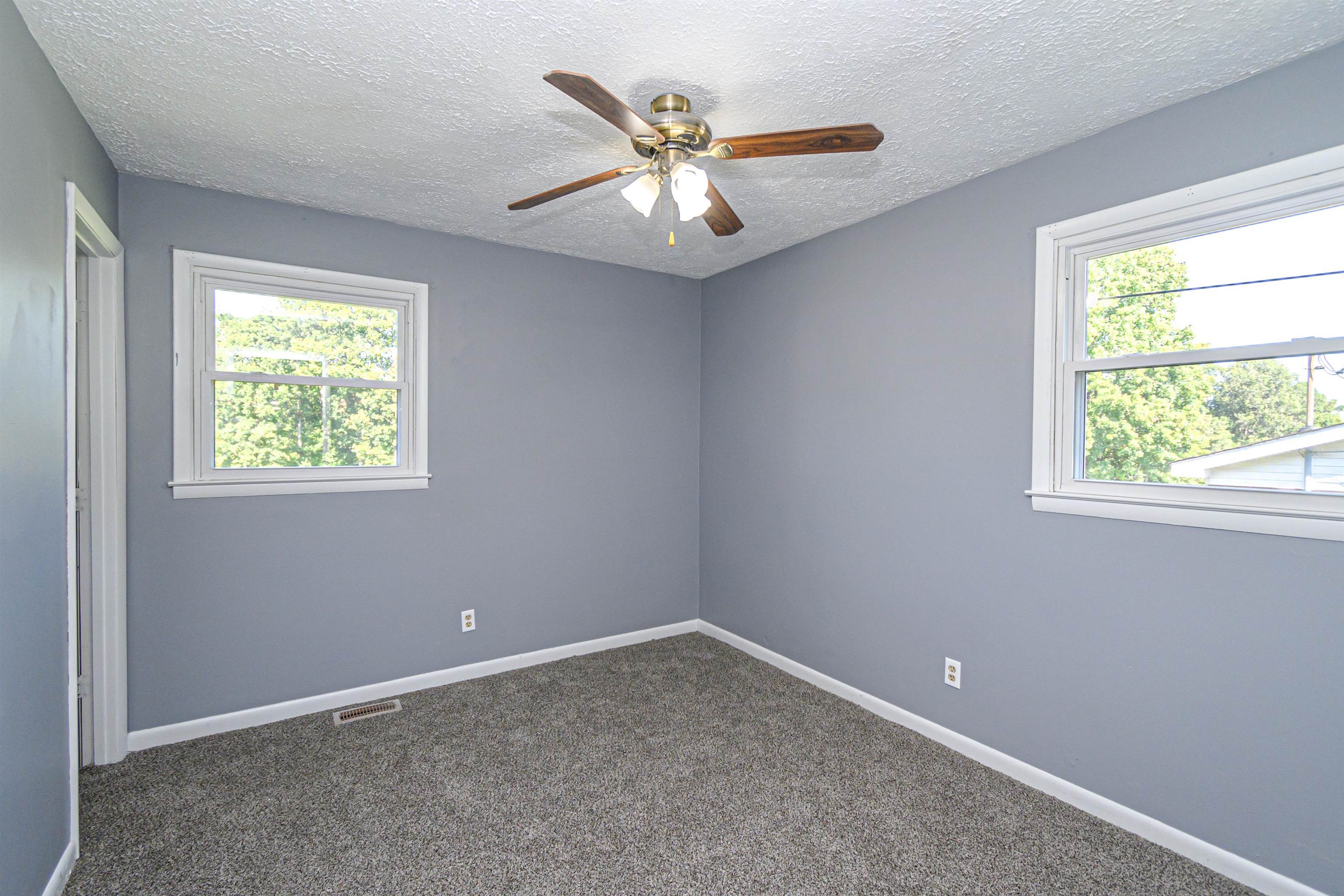 291 Whispering Hills Ln, Greenville, Kentucky 42345, 3 Bedrooms Bedrooms, ,3 BathroomsBathrooms,Single Family Residence,For Sale,Whispering Hills Ln,90576