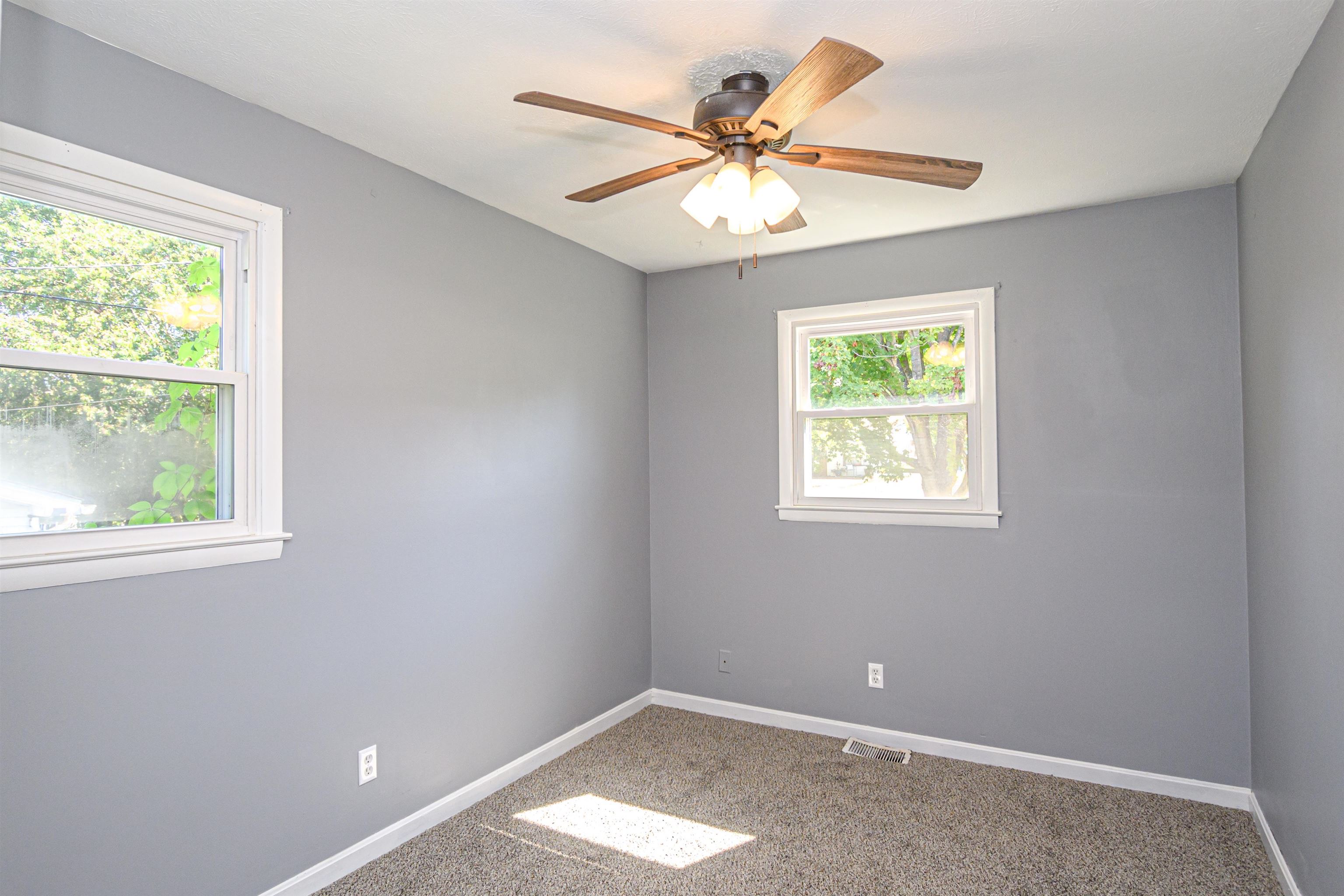 291 Whispering Hills Ln, Greenville, Kentucky 42345, 3 Bedrooms Bedrooms, ,3 BathroomsBathrooms,Single Family Residence,For Sale,Whispering Hills Ln,90576