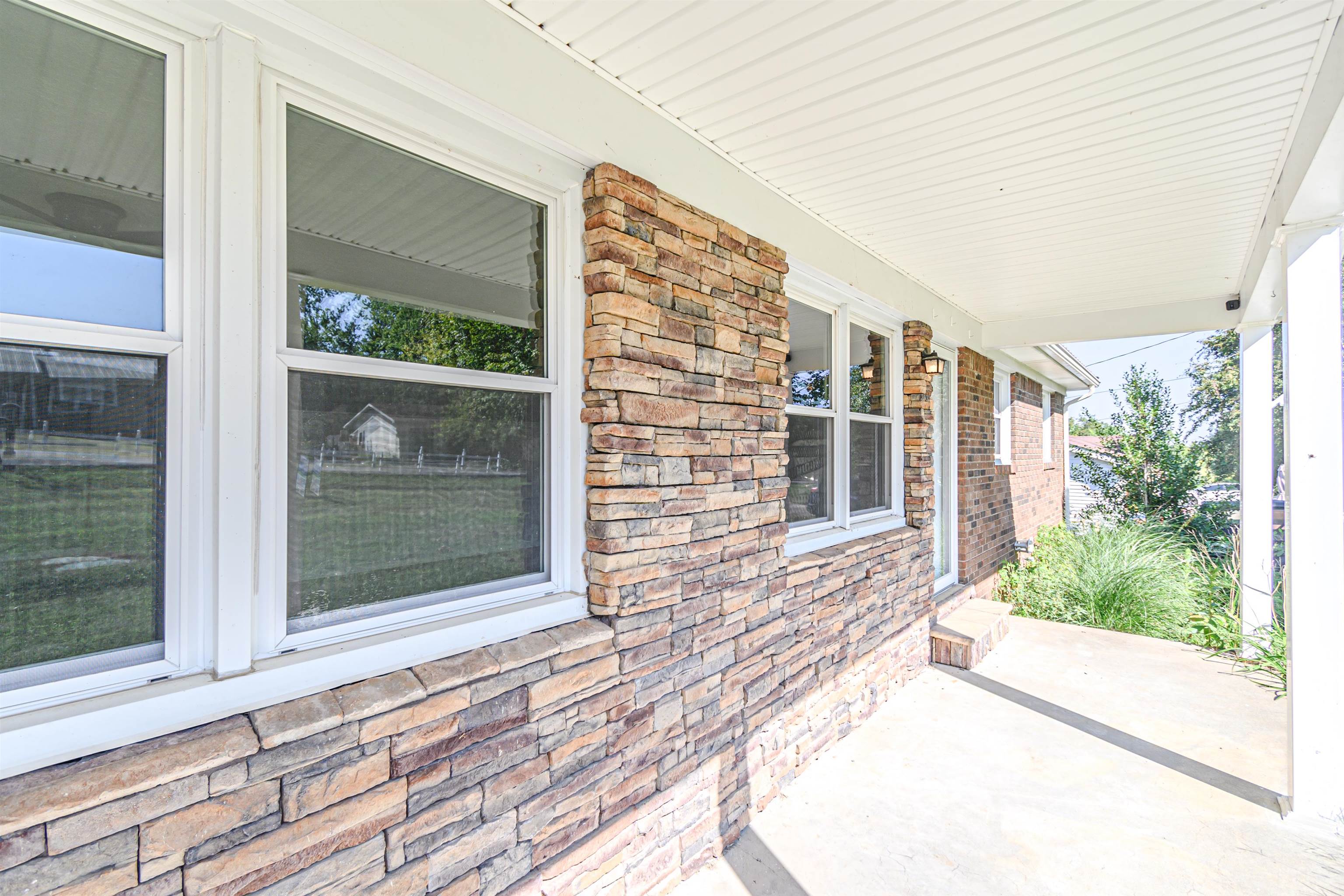 291 Whispering Hills Ln, Greenville, Kentucky 42345, 3 Bedrooms Bedrooms, ,3 BathroomsBathrooms,Single Family Residence,For Sale,Whispering Hills Ln,90576