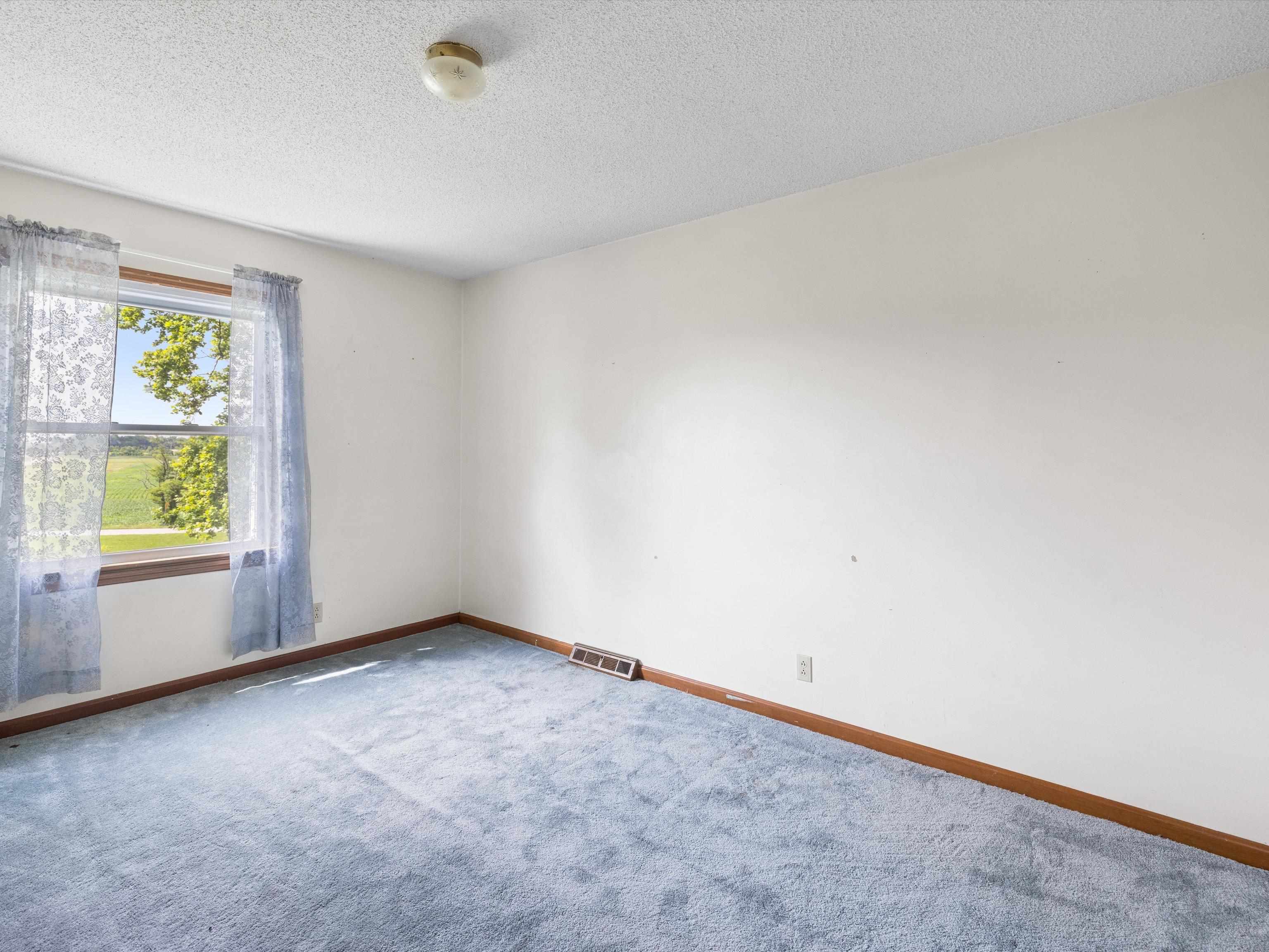 2038 Old Corydon Rd, Henderson, Kentucky 42420, 3 Bedrooms Bedrooms, ,2 BathroomsBathrooms,Single Family Residence,For Sale,Old Corydon Rd,90579