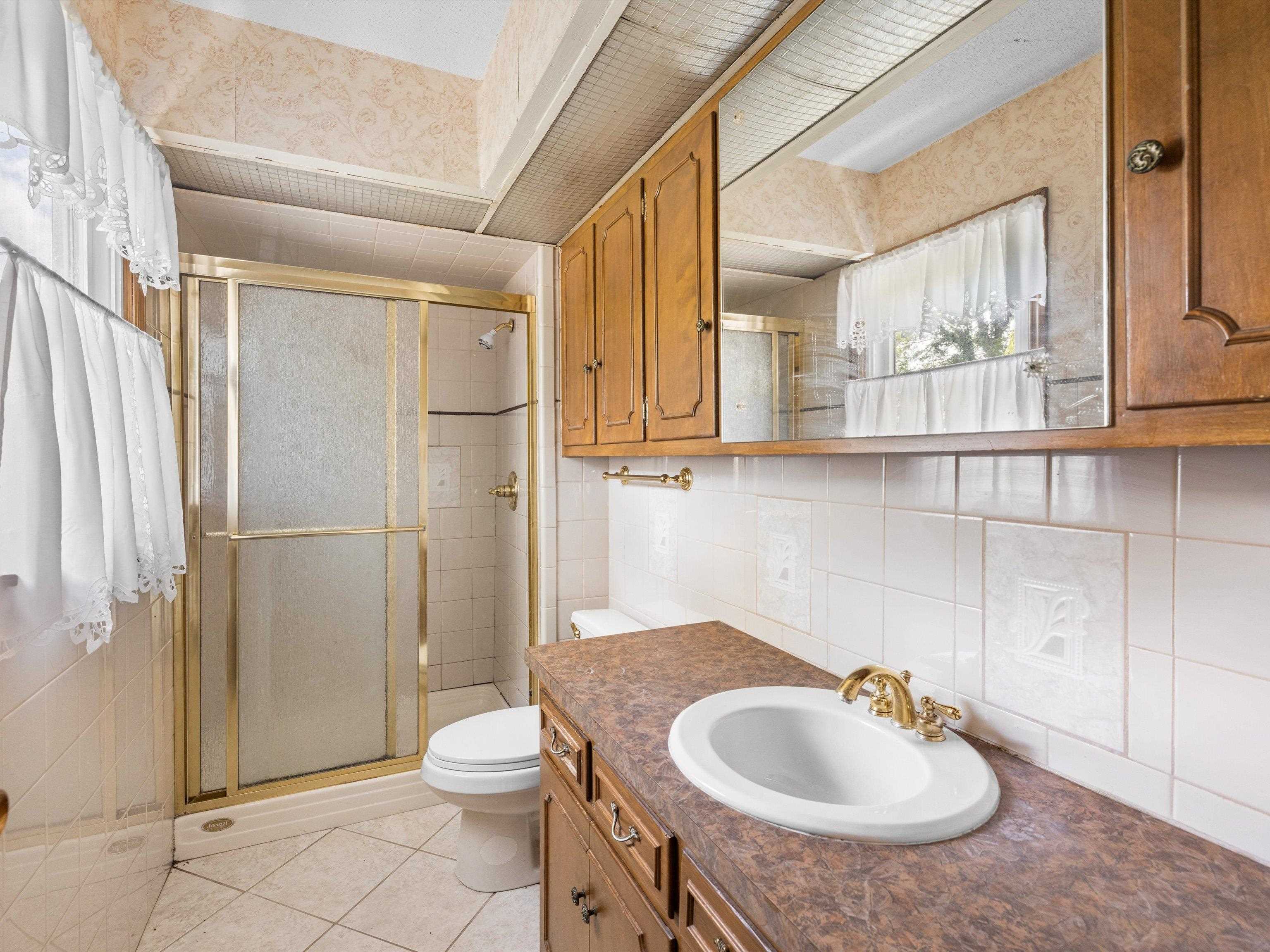 2038 Old Corydon Rd, Henderson, Kentucky 42420, 3 Bedrooms Bedrooms, ,2 BathroomsBathrooms,Single Family Residence,For Sale,Old Corydon Rd,90579