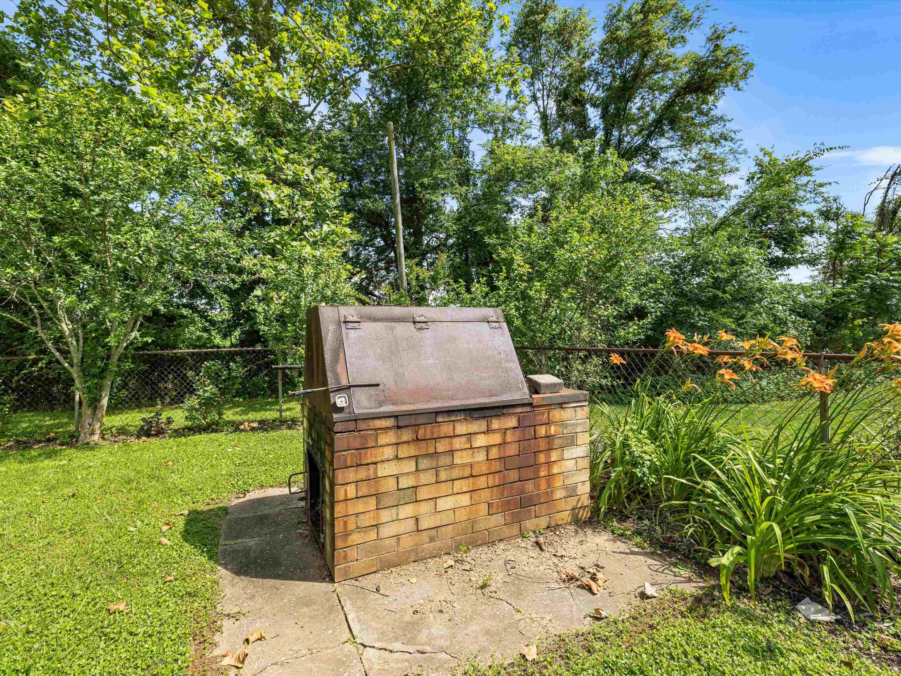 2038 Old Corydon Rd, Henderson, Kentucky 42420, 3 Bedrooms Bedrooms, ,2 BathroomsBathrooms,Single Family Residence,For Sale,Old Corydon Rd,90579