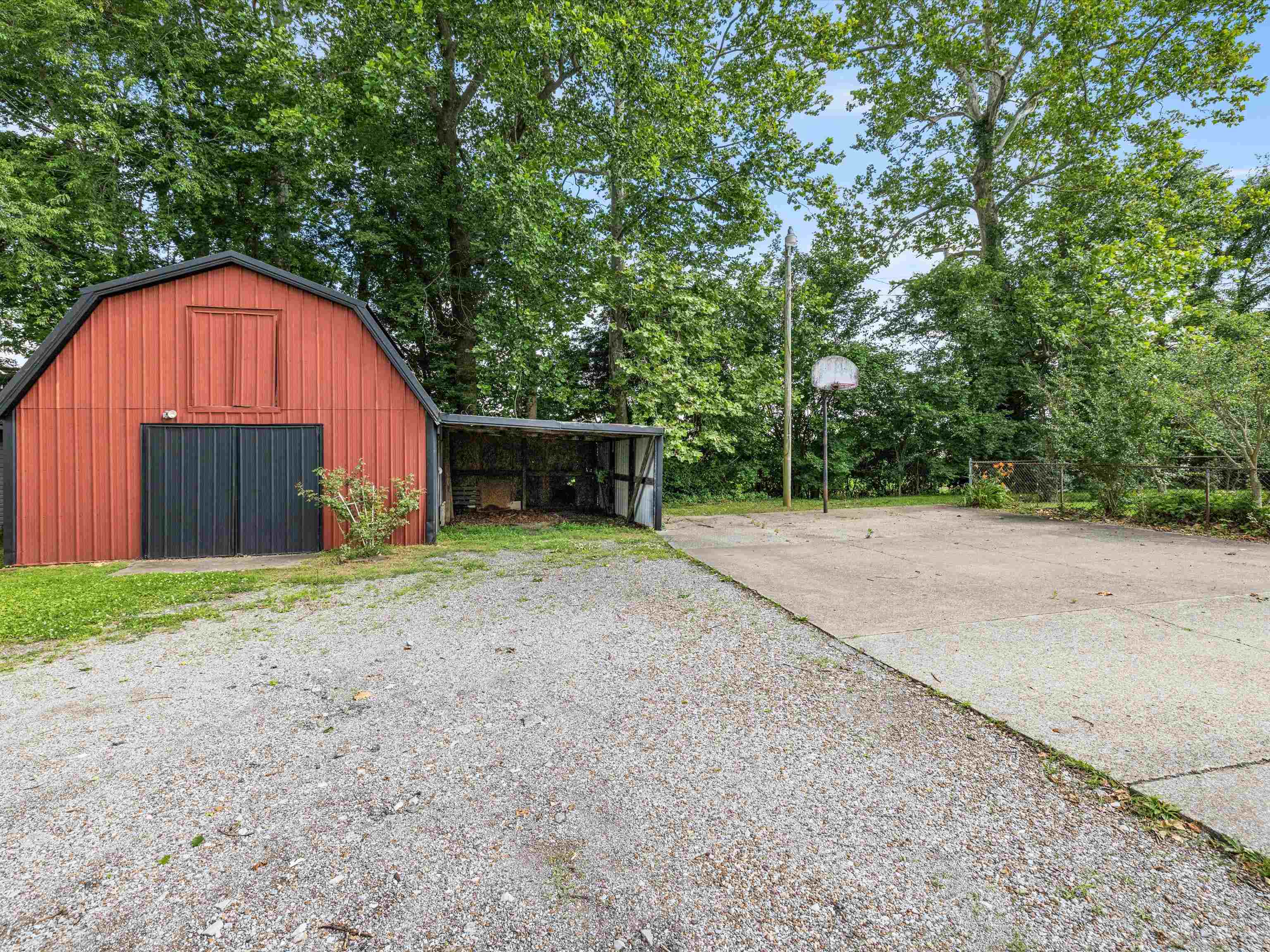 2038 Old Corydon Rd, Henderson, Kentucky 42420, 3 Bedrooms Bedrooms, ,2 BathroomsBathrooms,Single Family Residence,For Sale,Old Corydon Rd,90579