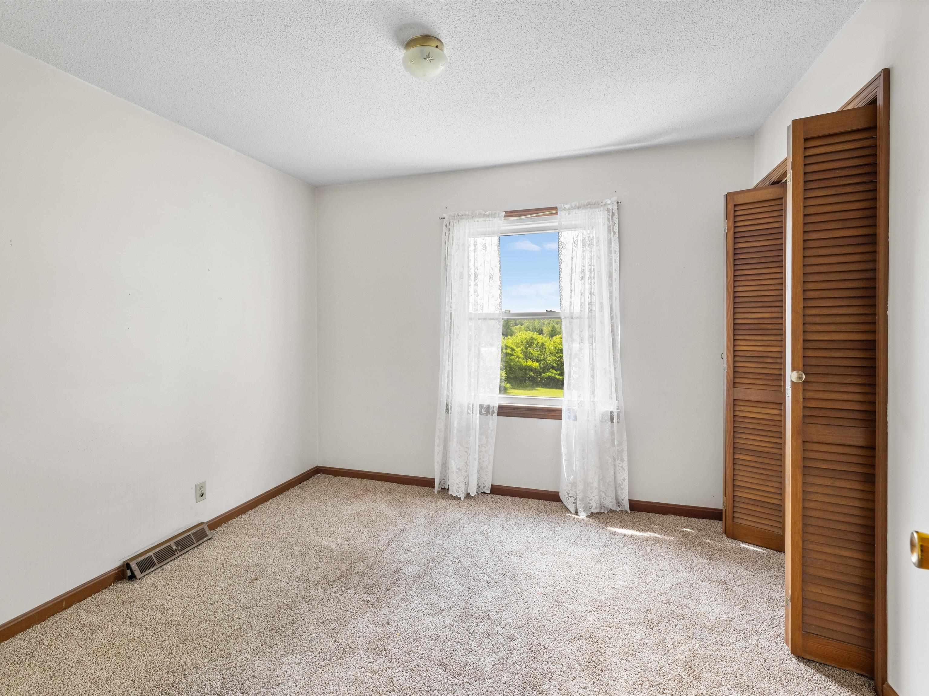 2038 Old Corydon Rd, Henderson, Kentucky 42420, 3 Bedrooms Bedrooms, ,2 BathroomsBathrooms,Single Family Residence,For Sale,Old Corydon Rd,90579