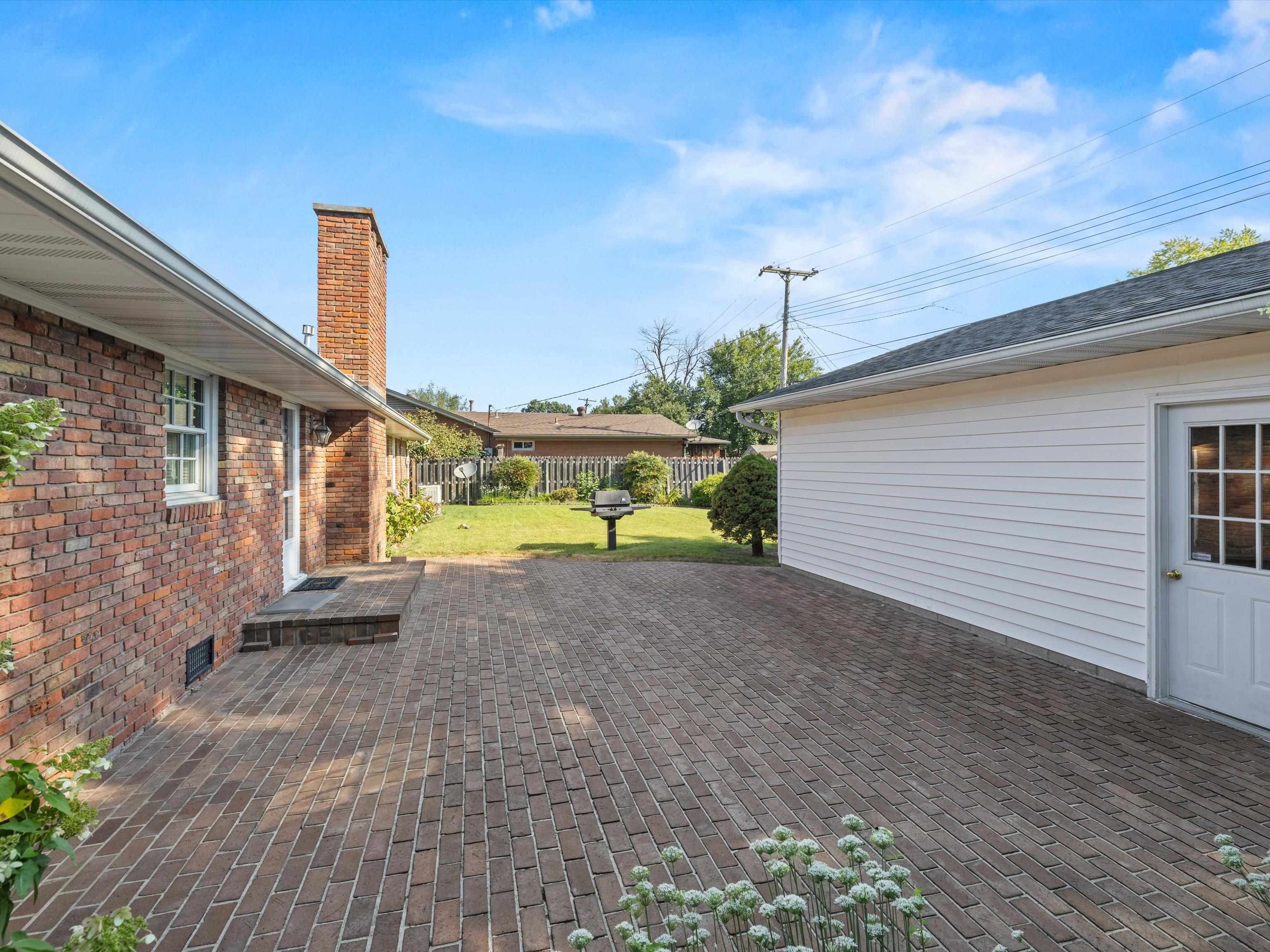2439 Spencer Drive, Owensboro, Kentucky 42301, 3 Bedrooms Bedrooms, ,2 BathroomsBathrooms,Single Family Residence,For Sale,Spencer Drive,90582