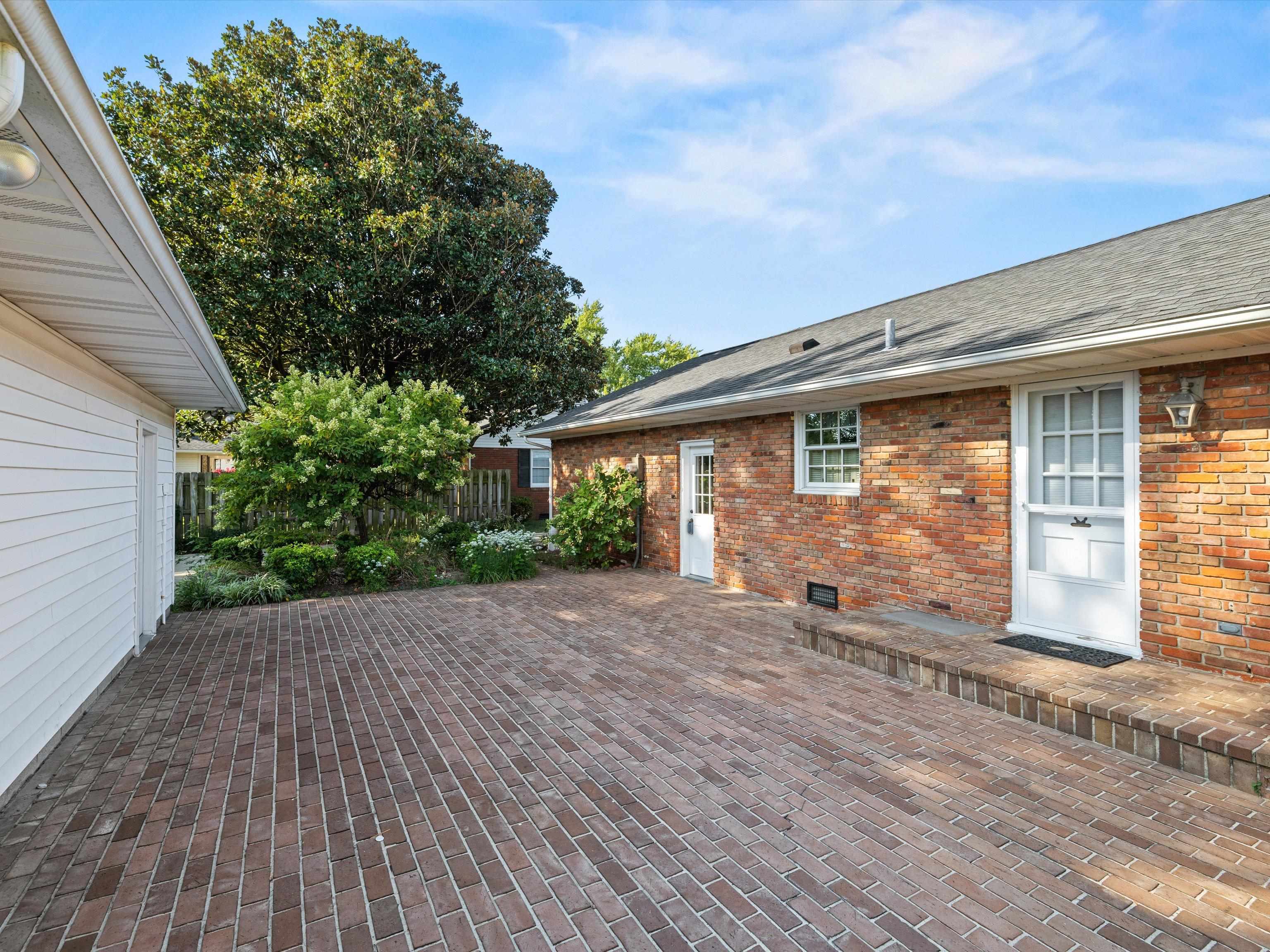 2439 Spencer Drive, Owensboro, Kentucky 42301, 3 Bedrooms Bedrooms, ,2 BathroomsBathrooms,Single Family Residence,For Sale,Spencer Drive,90582