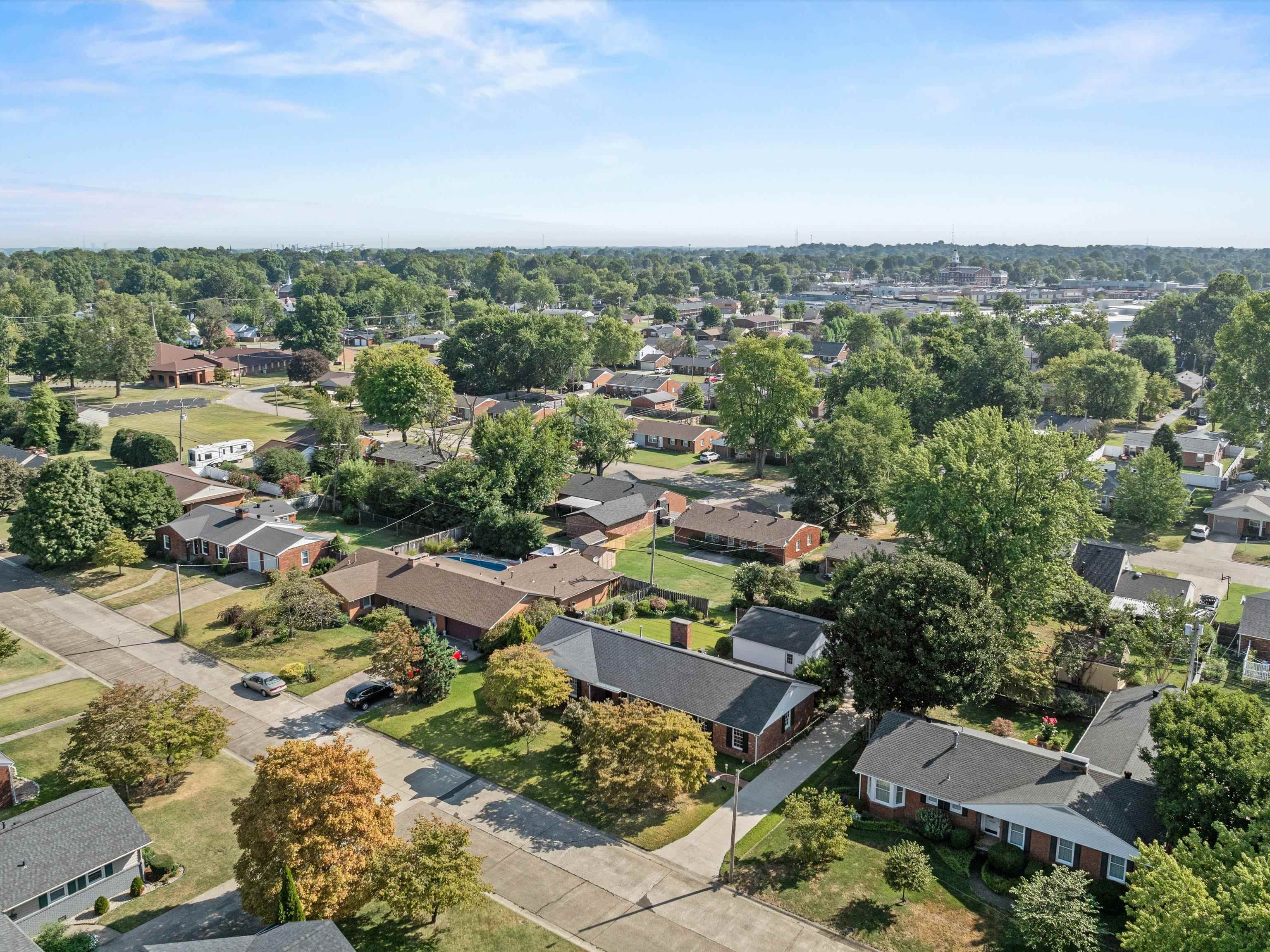 2439 Spencer Drive, Owensboro, Kentucky 42301, 3 Bedrooms Bedrooms, ,2 BathroomsBathrooms,Single Family Residence,For Sale,Spencer Drive,90582