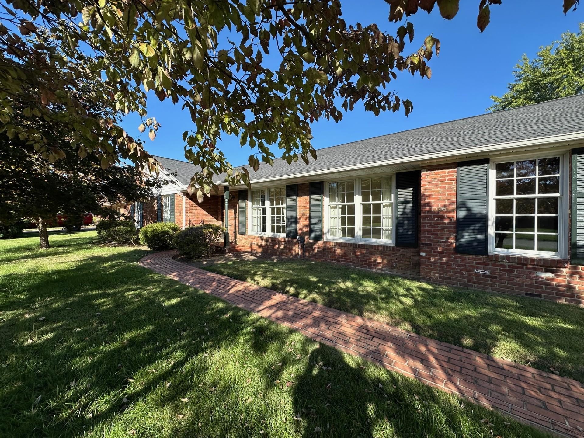 2439 Spencer Drive, Owensboro, Kentucky 42301, 3 Bedrooms Bedrooms, ,2 BathroomsBathrooms,Single Family Residence,For Sale,Spencer Drive,90582