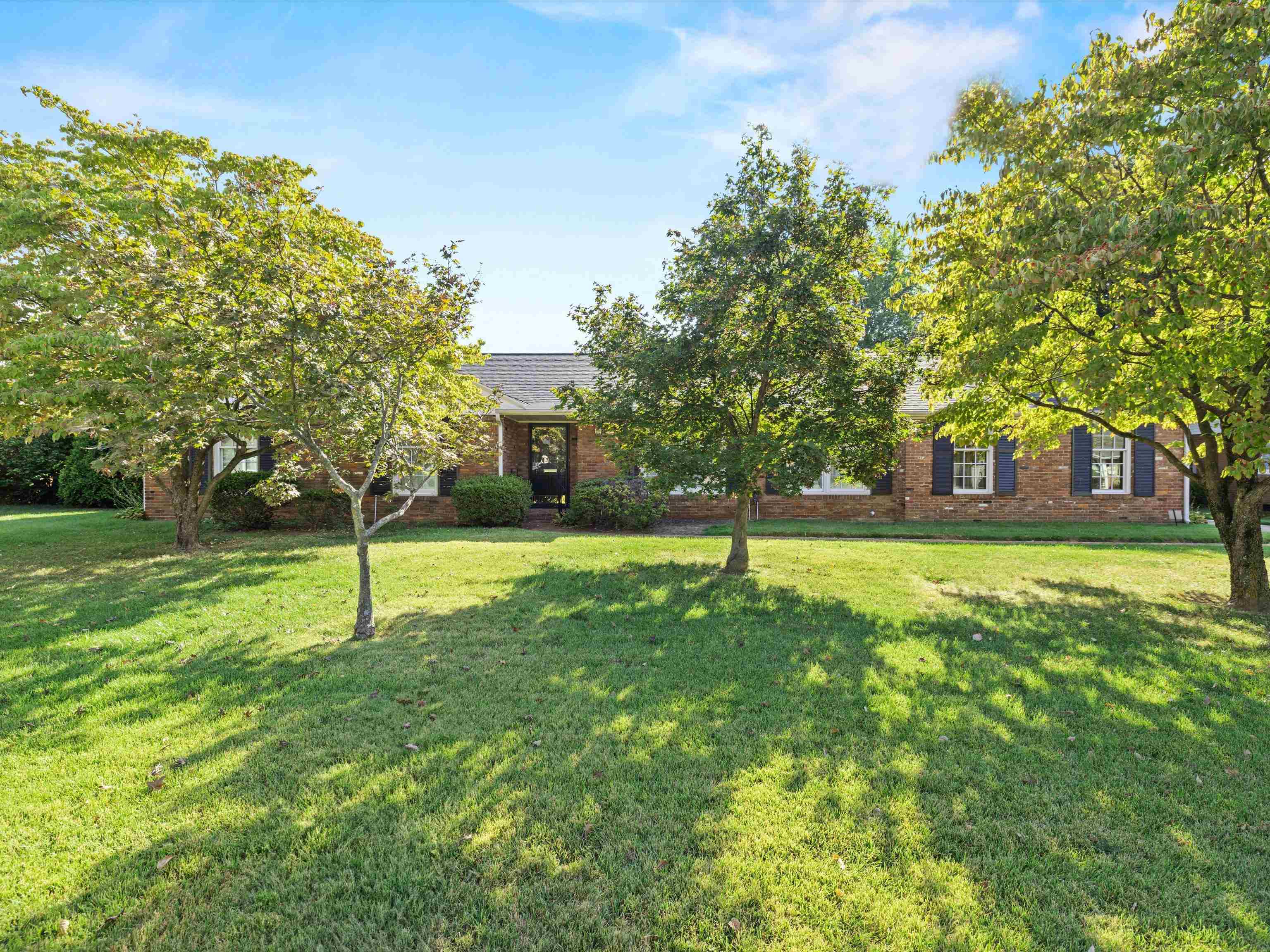 2439 Spencer Drive, Owensboro, Kentucky 42301, 3 Bedrooms Bedrooms, ,2 BathroomsBathrooms,Single Family Residence,For Sale,Spencer Drive,90582