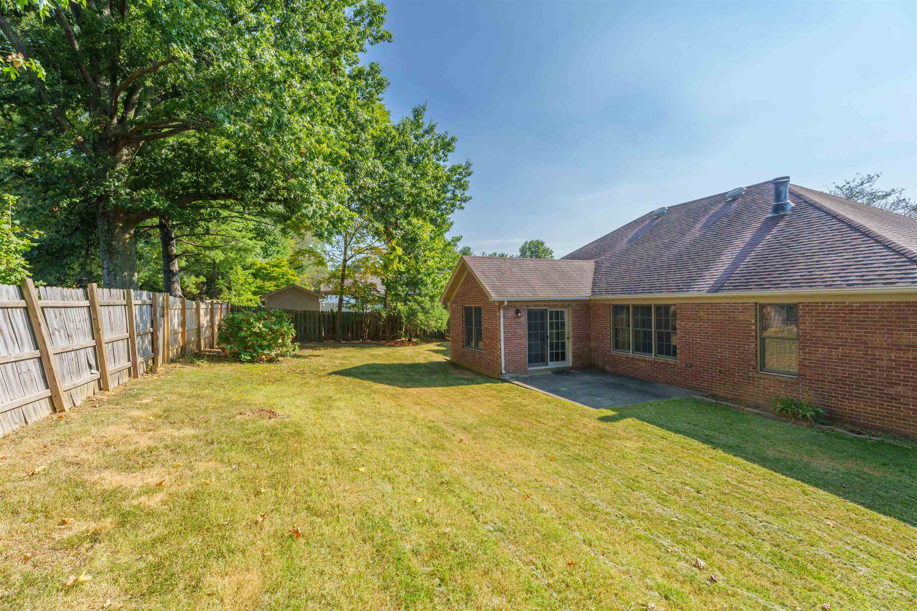 4325 Brookhill Drive, Owensboro, Kentucky 42303, 3 Bedrooms Bedrooms, ,2 BathroomsBathrooms,Single Family Residence,For Sale,Brookhill Drive,90586