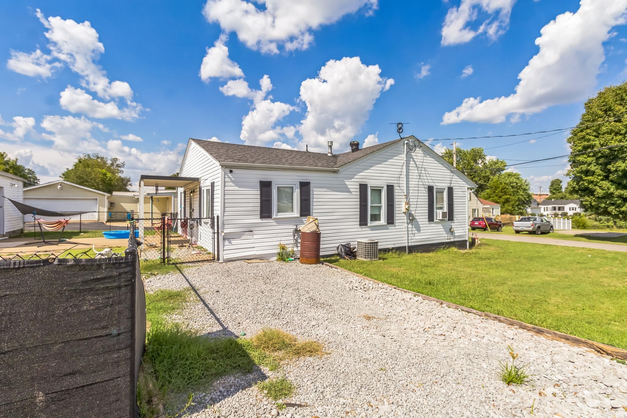 206 Pitman Ave, Other, Kentucky 42718, 3 Bedrooms Bedrooms, ,1 BathroomBathrooms,Single Family Residence,For Sale,Pitman Ave,90590