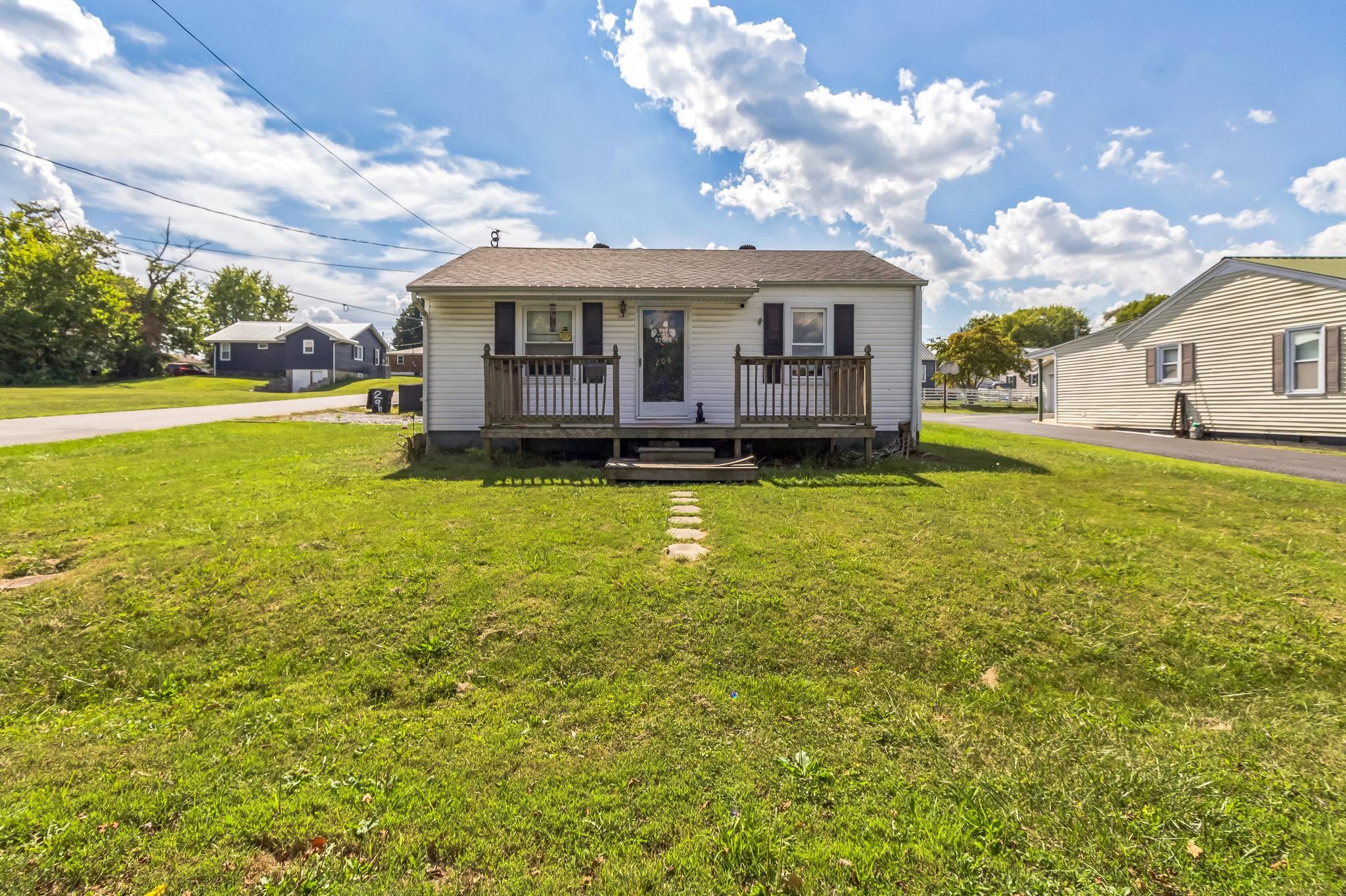 206 Pitman Ave, Other, Kentucky 42718, 3 Bedrooms Bedrooms, ,1 BathroomBathrooms,Single Family Residence,For Sale,Pitman Ave,90590