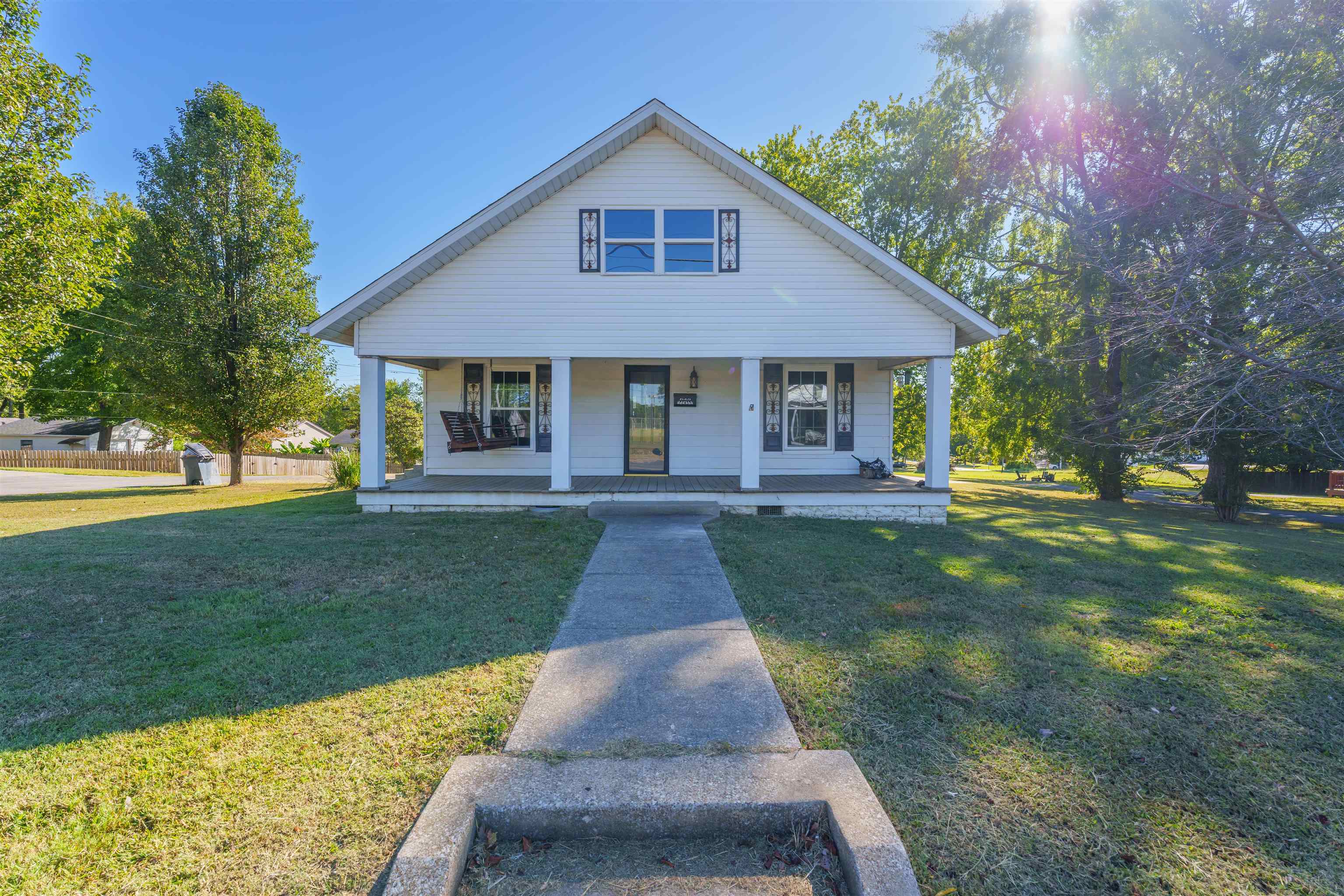 849 Main St, Beaver Dam, Kentucky 42320, 3 Bedrooms Bedrooms, ,1 BathroomBathrooms,Single Family Residence,For Sale,Main St,90593
