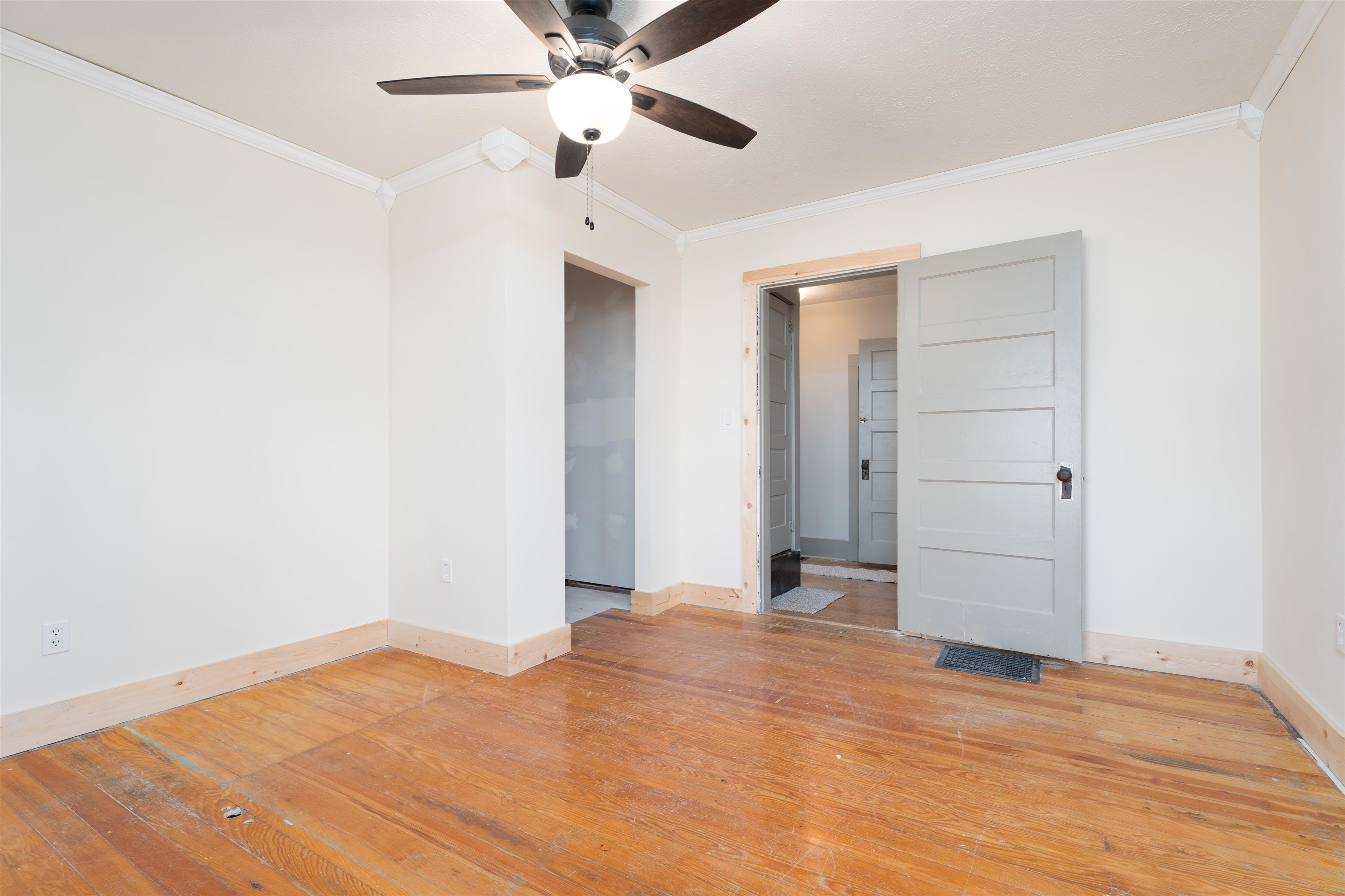 849 Main St, Beaver Dam, Kentucky 42320, 3 Bedrooms Bedrooms, ,1 BathroomBathrooms,Single Family Residence,For Sale,Main St,90593
