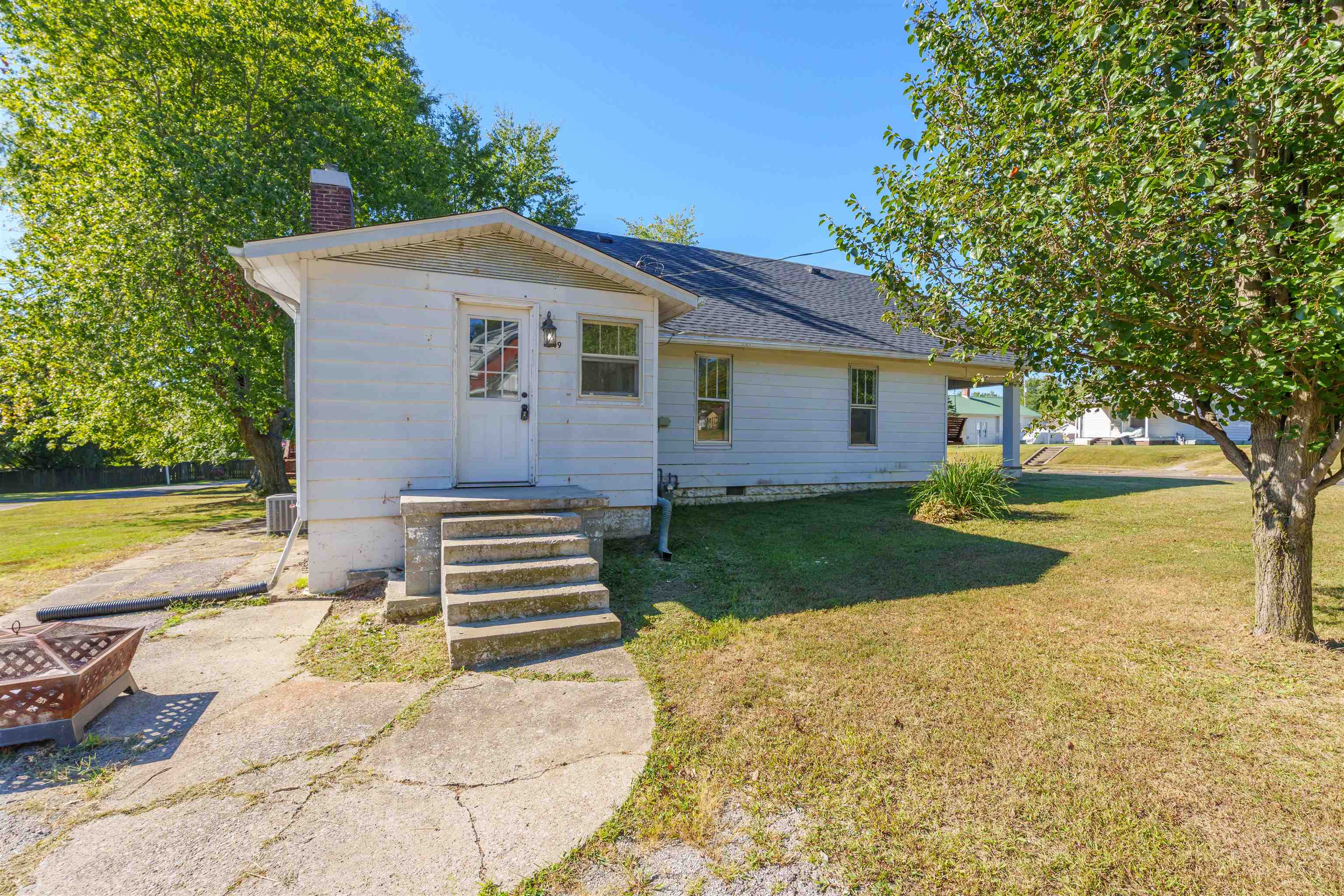 849 Main St, Beaver Dam, Kentucky 42320, 3 Bedrooms Bedrooms, ,1 BathroomBathrooms,Single Family Residence,For Sale,Main St,90593