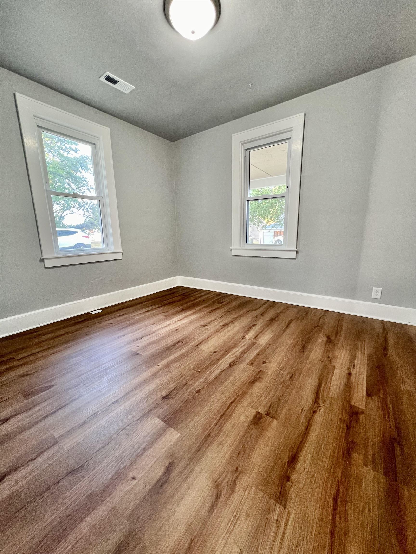 2669 E Victory Ct, Owensboro, Kentucky 42303, 2 Bedrooms Bedrooms, ,1 BathroomBathrooms,Single Family Residence,For Sale,E Victory Ct,90596