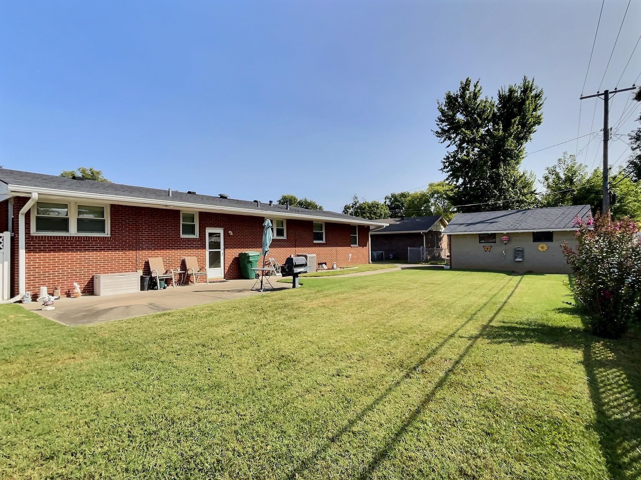 1422 Hill Ave, Owensboro, Kentucky 42301, 3 Bedrooms Bedrooms, ,1 BathroomBathrooms,Single Family Residence,For Sale,Hill Ave,90597