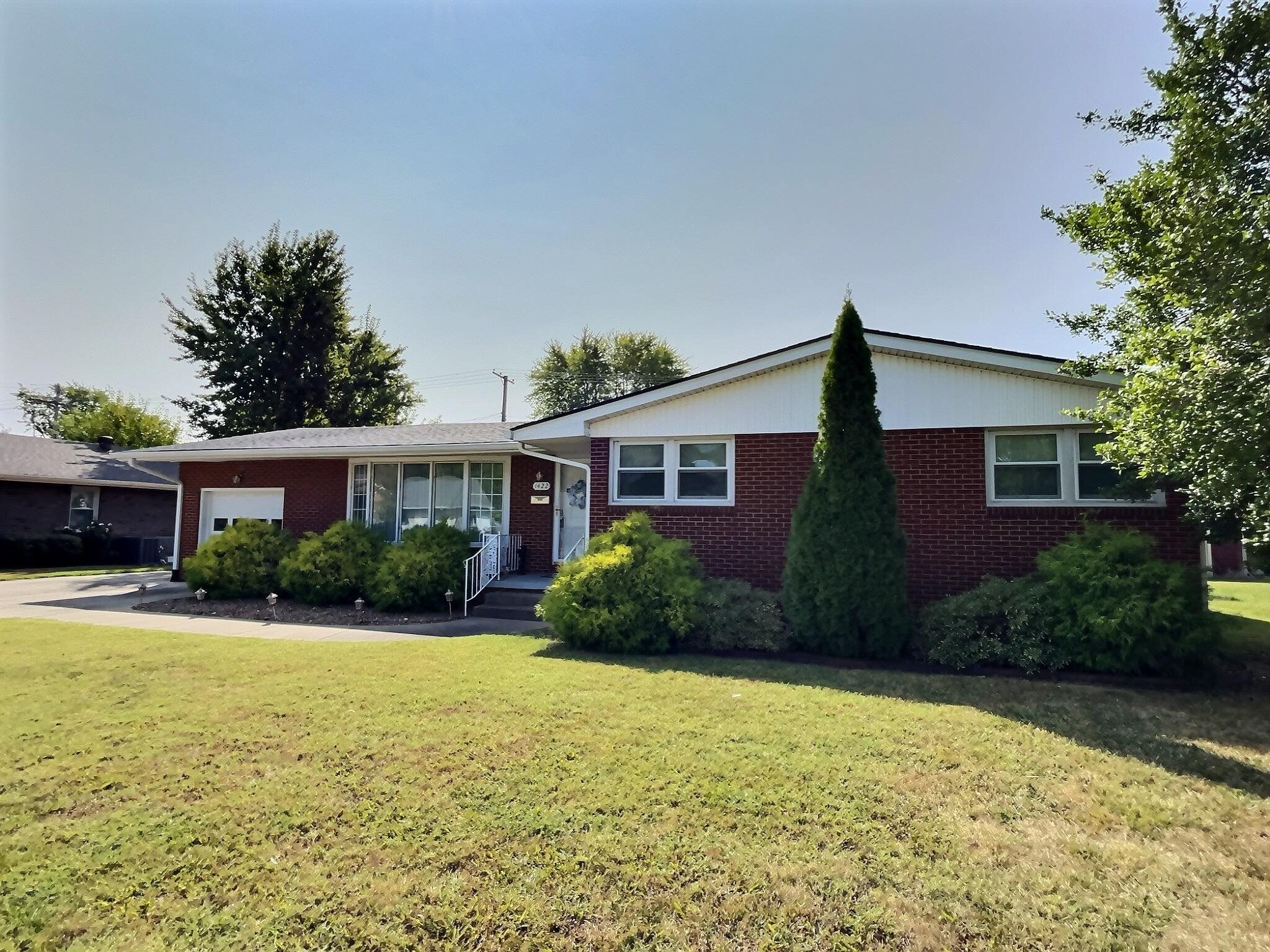 1422 Hill Ave, Owensboro, Kentucky 42301, 3 Bedrooms Bedrooms, ,1 BathroomBathrooms,Single Family Residence,For Sale,Hill Ave,90597