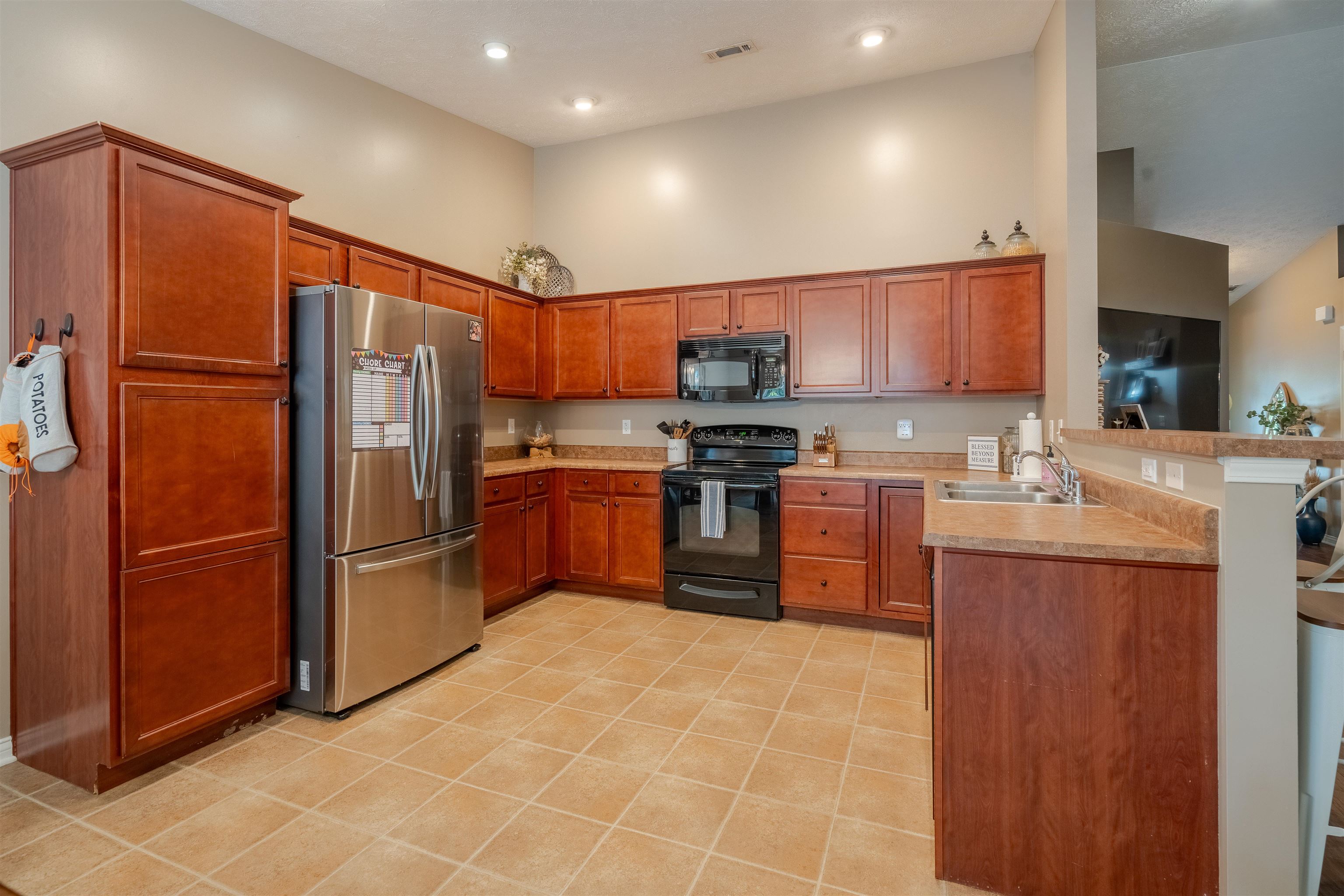 2875 Trails Way, Owensboro, Kentucky 42303, 3 Bedrooms Bedrooms, ,2 BathroomsBathrooms,Single Family Residence,For Sale,Trails Way,90598