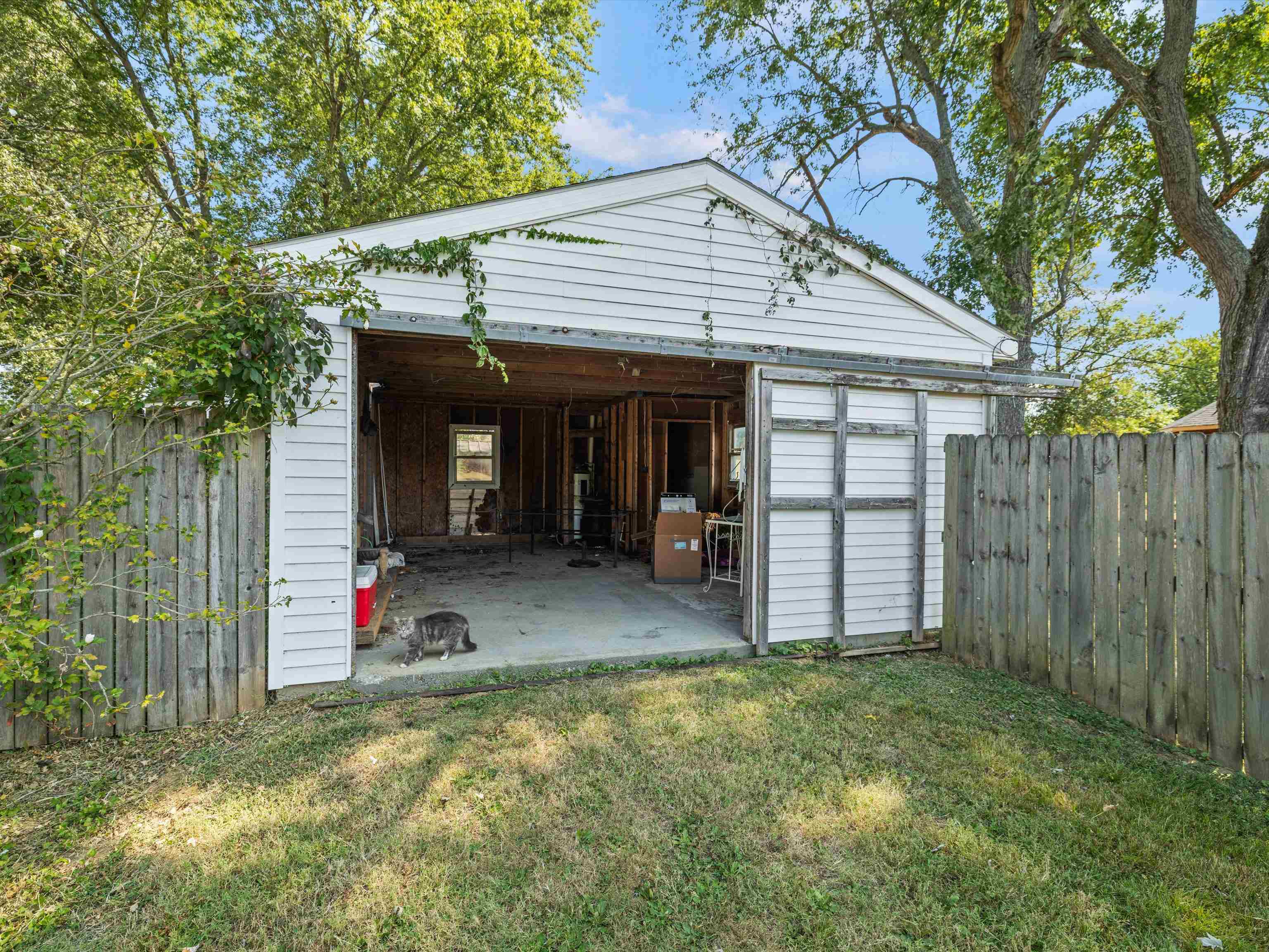 5061 Millers Mill Rd, Owensboro, Kentucky 42301, 3 Bedrooms Bedrooms, ,1 BathroomBathrooms,Single Family Residence,For Sale,Millers Mill Rd,90601