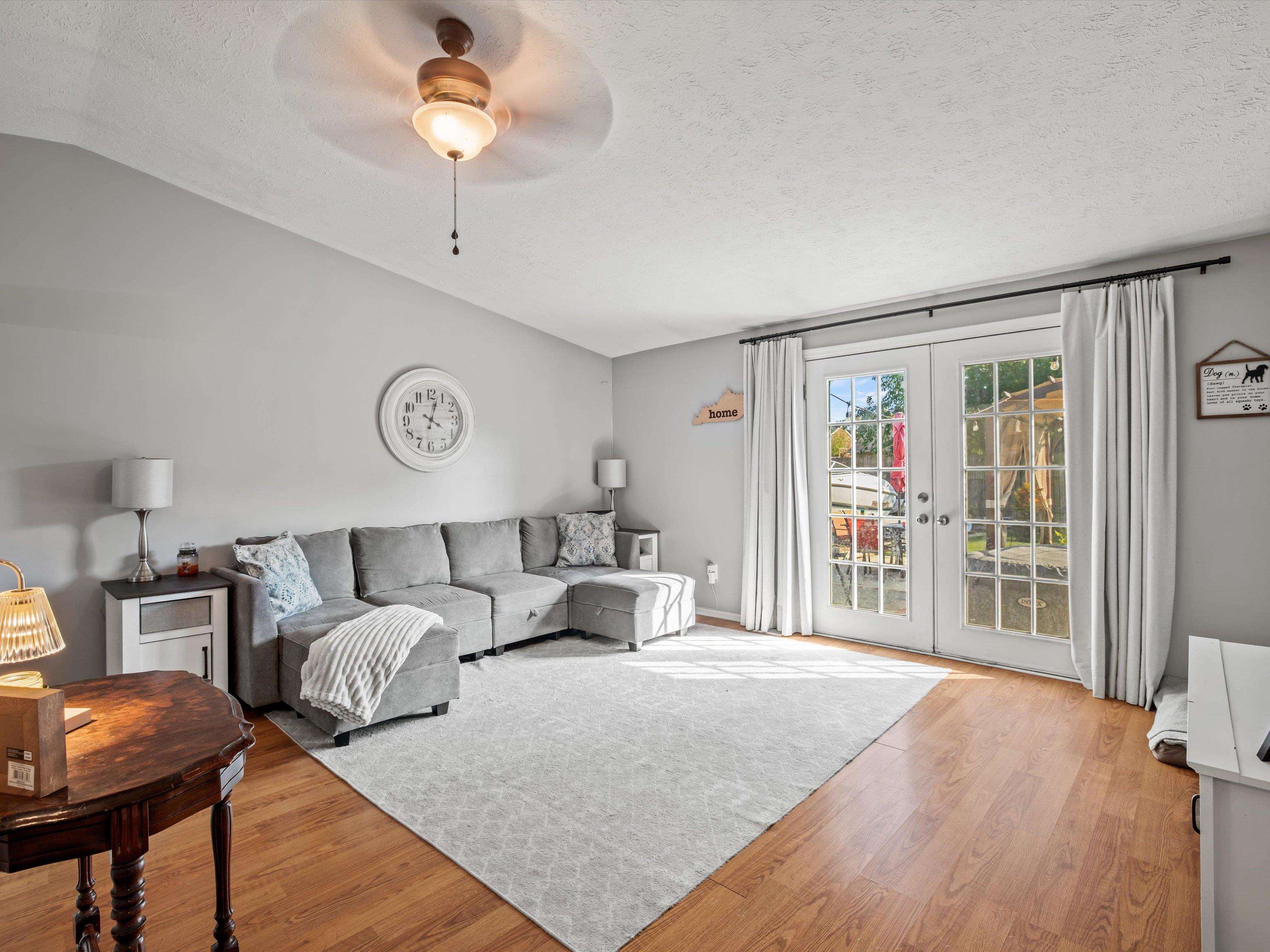 2412 Strickland Dr., Owensboro, Kentucky 42301, 2 Bedrooms Bedrooms, ,1 BathroomBathrooms,Single Family Residence,For Sale,Strickland Dr.,90604