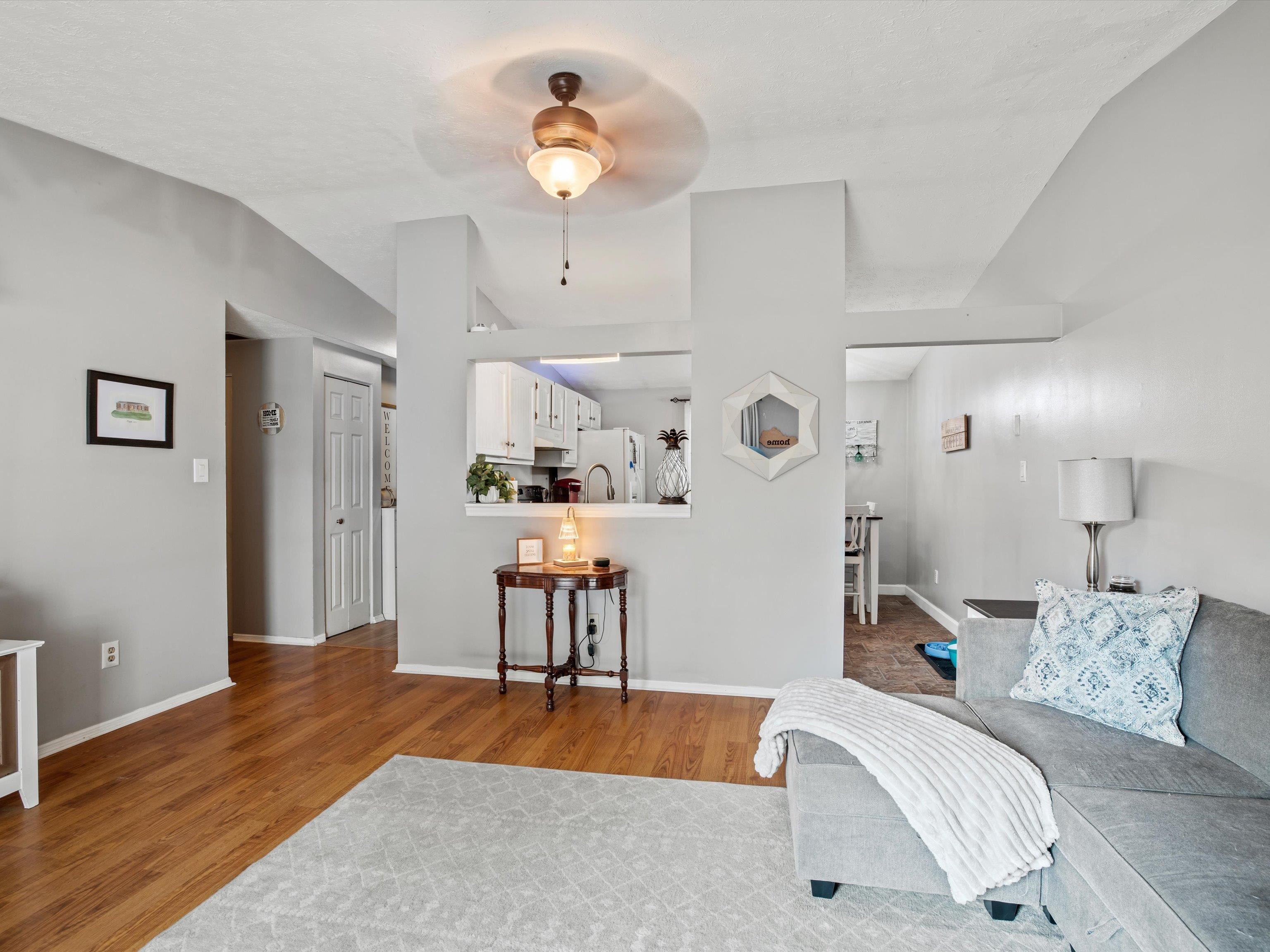 2412 Strickland Dr., Owensboro, Kentucky 42301, 2 Bedrooms Bedrooms, ,1 BathroomBathrooms,Single Family Residence,For Sale,Strickland Dr.,90604