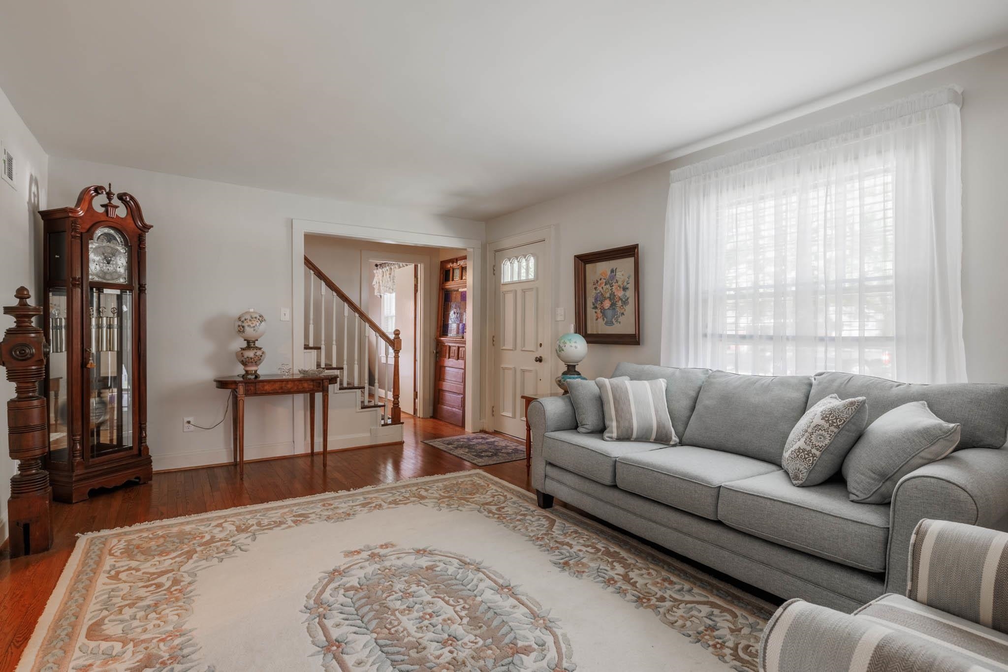 1212 Hill Avenue, Owensboro, Kentucky 42301, 4 Bedrooms Bedrooms, ,2 BathroomsBathrooms,Single Family Residence,For Sale,Hill Avenue,90606