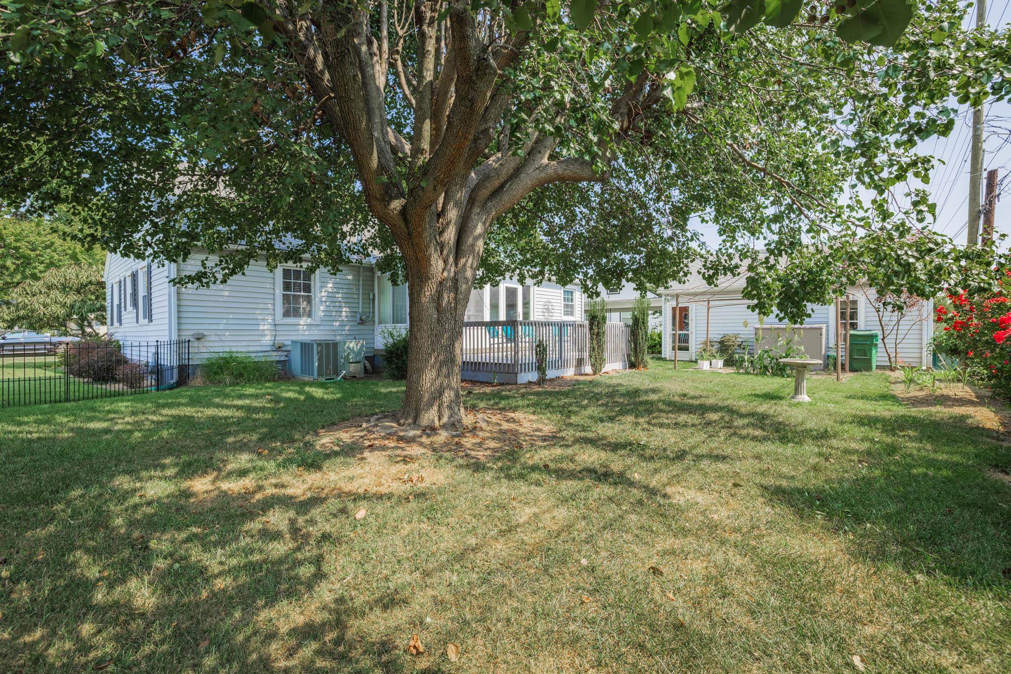 1212 Hill Avenue, Owensboro, Kentucky 42301, 4 Bedrooms Bedrooms, ,2 BathroomsBathrooms,Single Family Residence,For Sale,Hill Avenue,90606