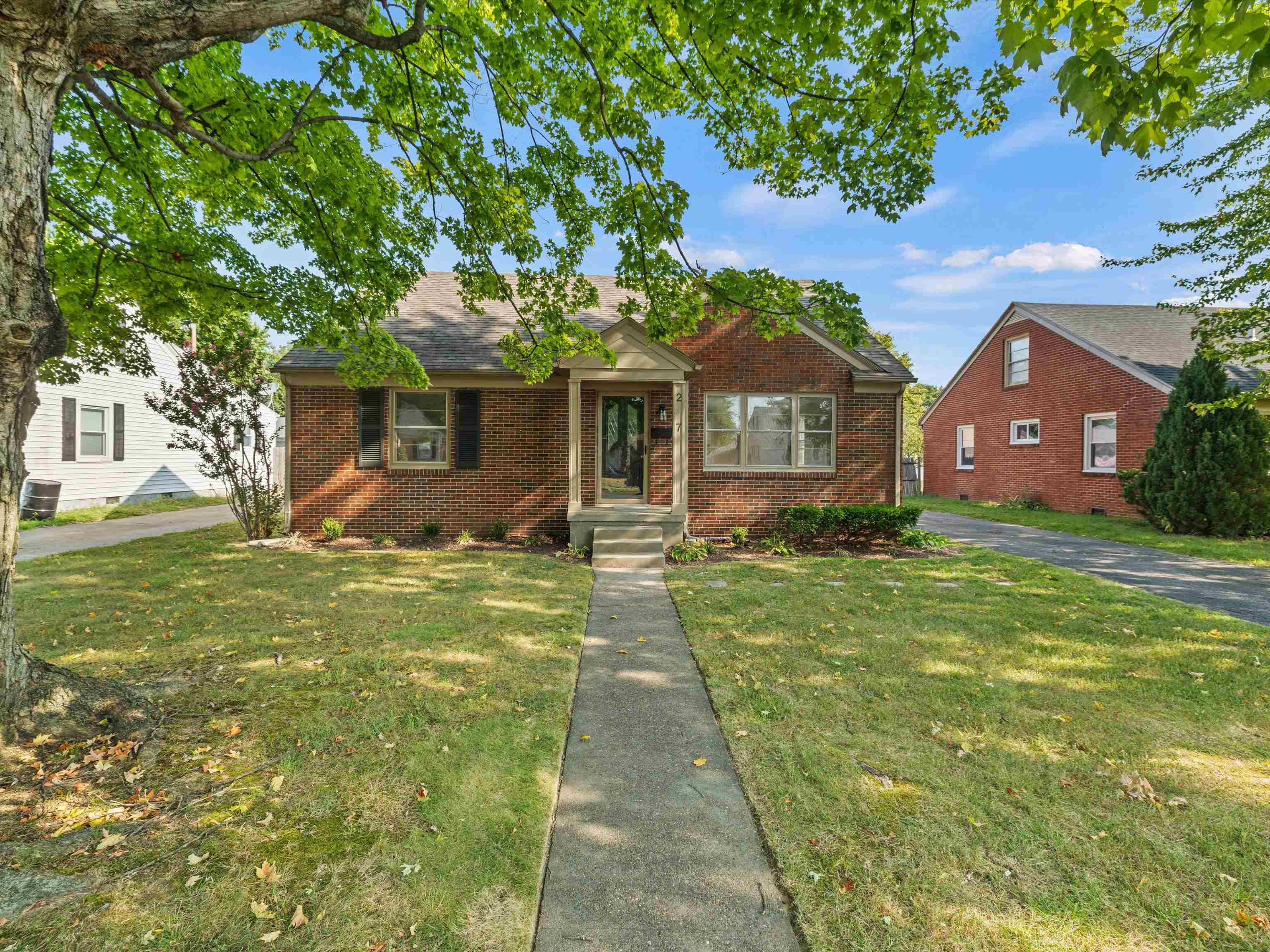 2007 Westview Drive, Owensboro, Kentucky 42301, 3 Bedrooms Bedrooms, ,2 BathroomsBathrooms,Single Family Residence,For Sale,Westview Drive,90607