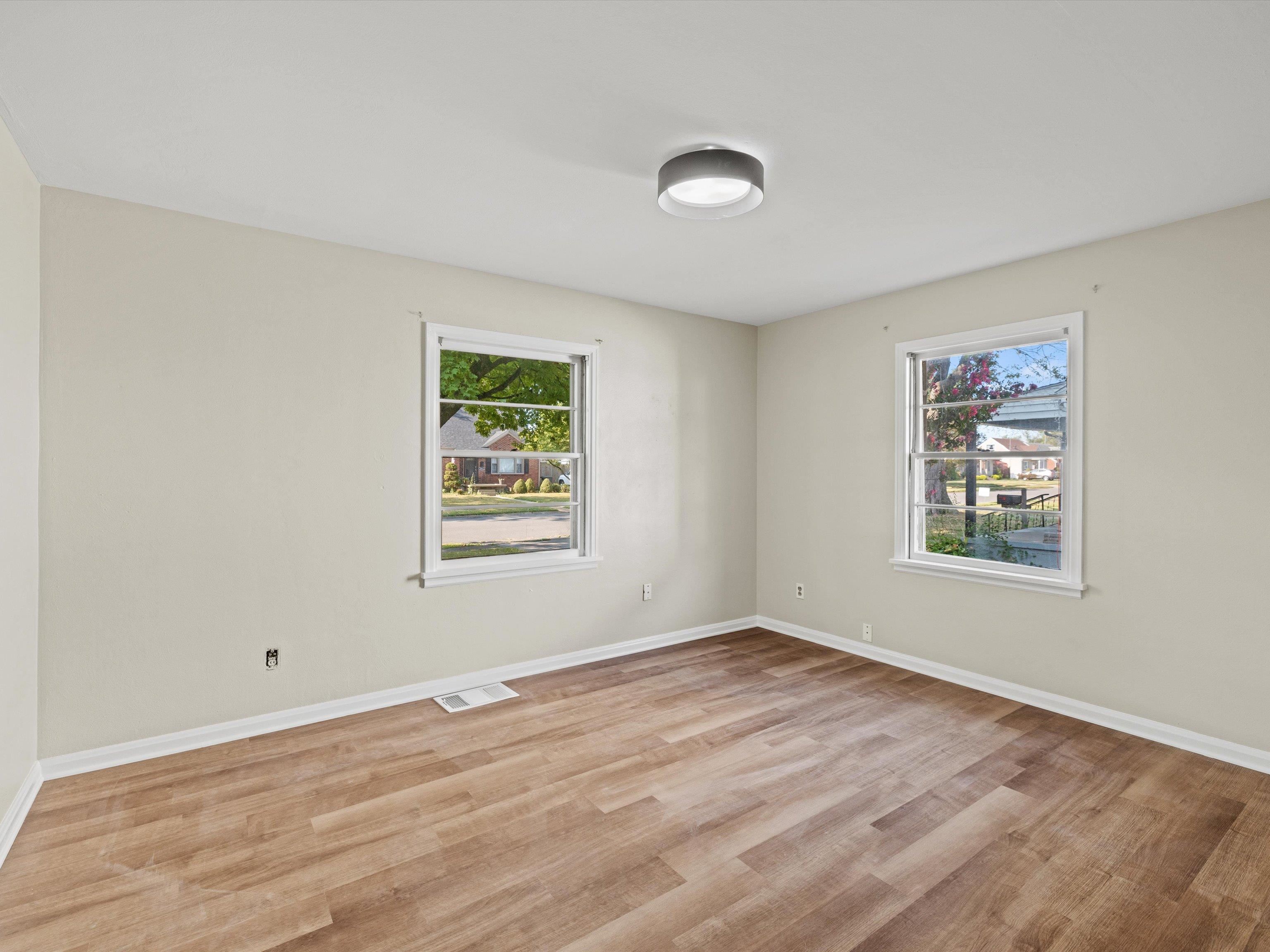 2007 Westview Drive, Owensboro, Kentucky 42301, 3 Bedrooms Bedrooms, ,2 BathroomsBathrooms,Single Family Residence,For Sale,Westview Drive,90607