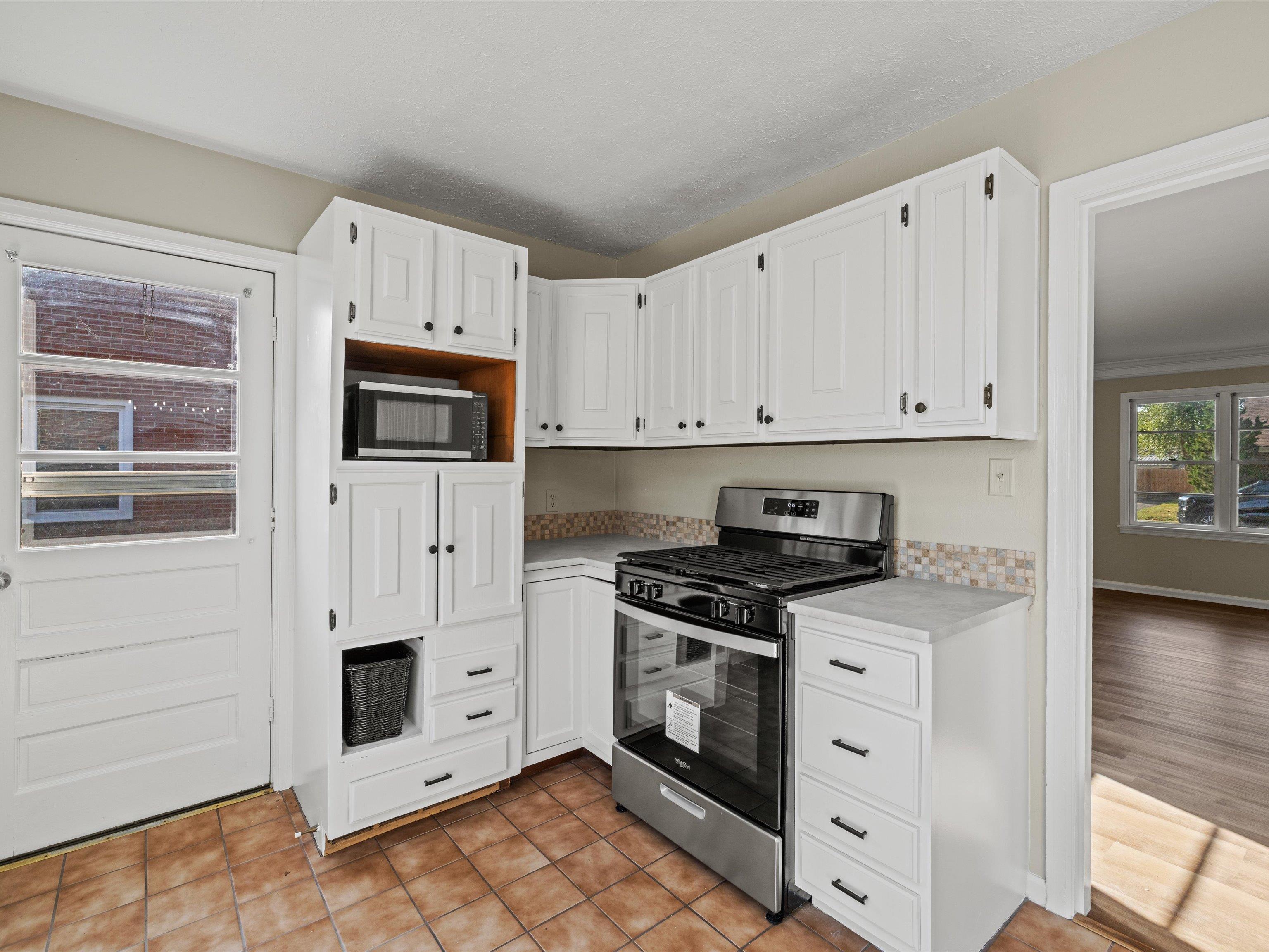 2007 Westview Drive, Owensboro, Kentucky 42301, 3 Bedrooms Bedrooms, ,2 BathroomsBathrooms,Single Family Residence,For Sale,Westview Drive,90607
