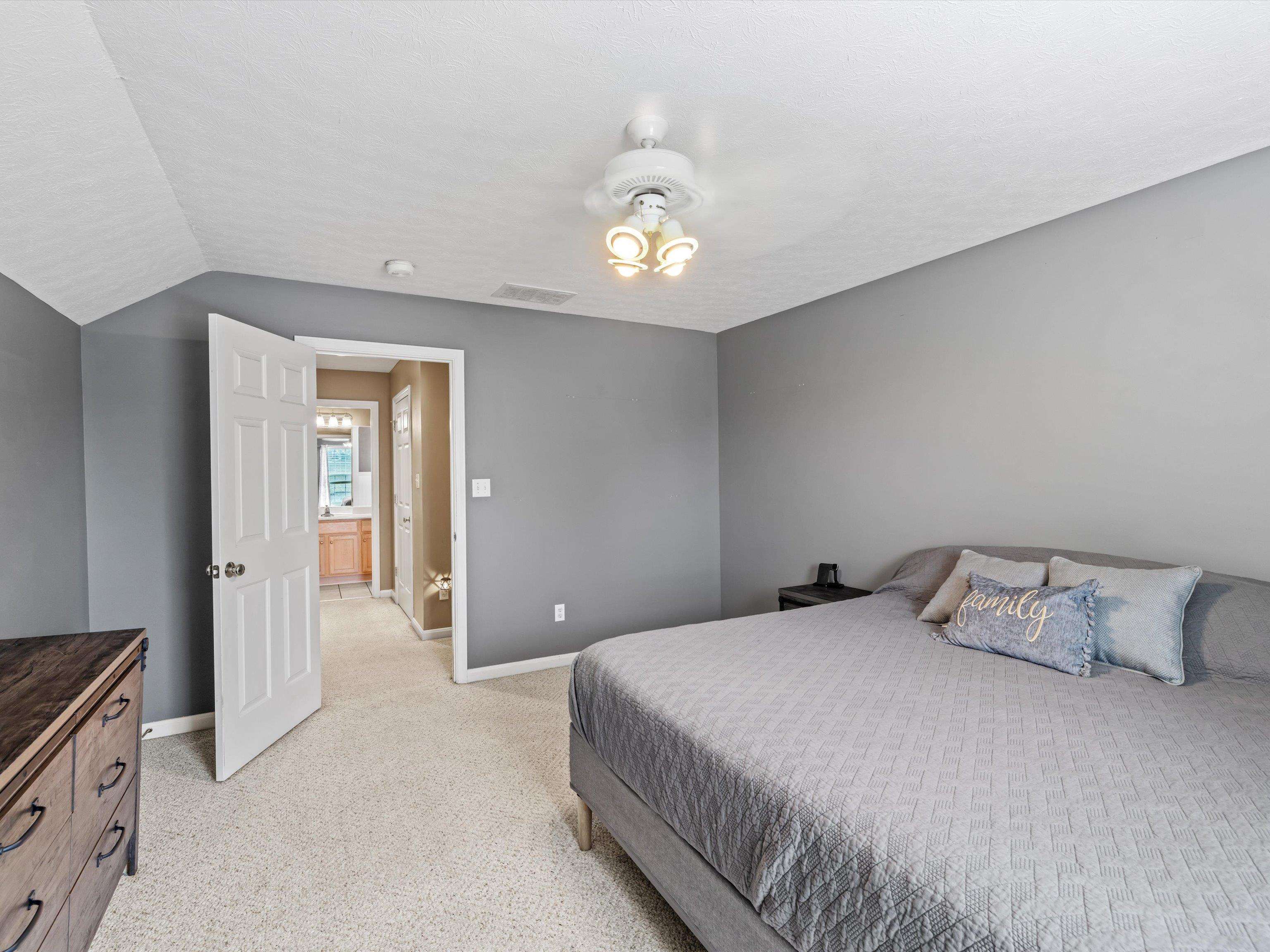 3101 Bridle Way, Owensboro, Kentucky 42303, 3 Bedrooms Bedrooms, ,2 BathroomsBathrooms,Single Family Residence,For Sale,Bridle Way,90611